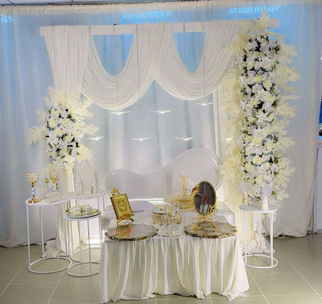 كوشات منزلية 😍 لمناسبات المـهــــر والحنــــة ، للحجز مراسلة الصفحة ، او الاتصال على ( ‏‪***********‬‏ ) عنوان المحل " بغداد "  منطقة الصليخ مجاور ازياء أياد و فاضل للاعراس الطابق الاول ، التوصيل متوفر داخل بغداد فقط ...
