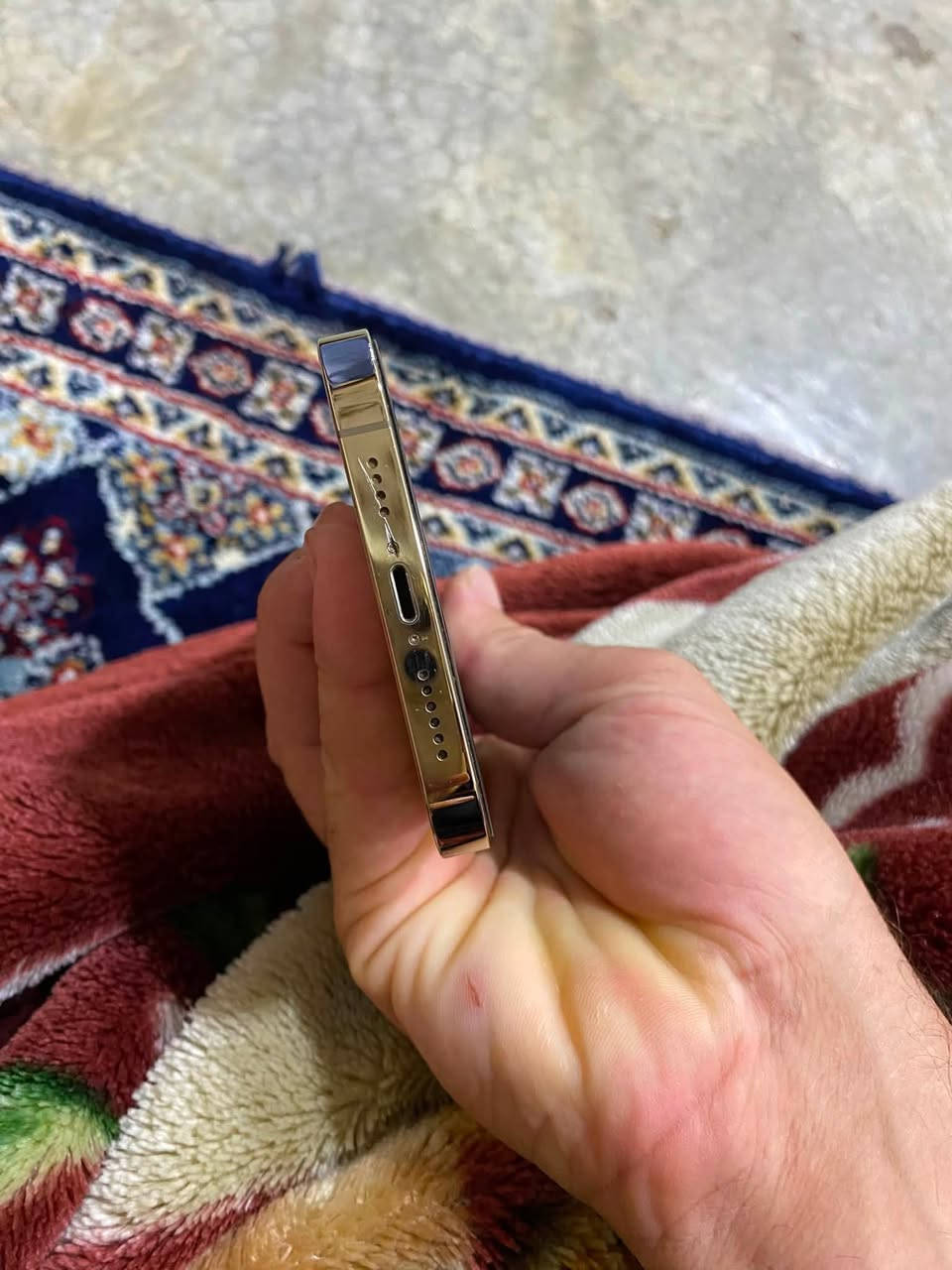 السلام عليكم
يوجد 13 برو ماكس للبيع 
السعر 725
لون ذهبي 
بطاريه 90‎%‎
ذاكره 256
شرط بلادي مامفتوح 
مكان تكريت البوعجيل 📍

هـ ***********
