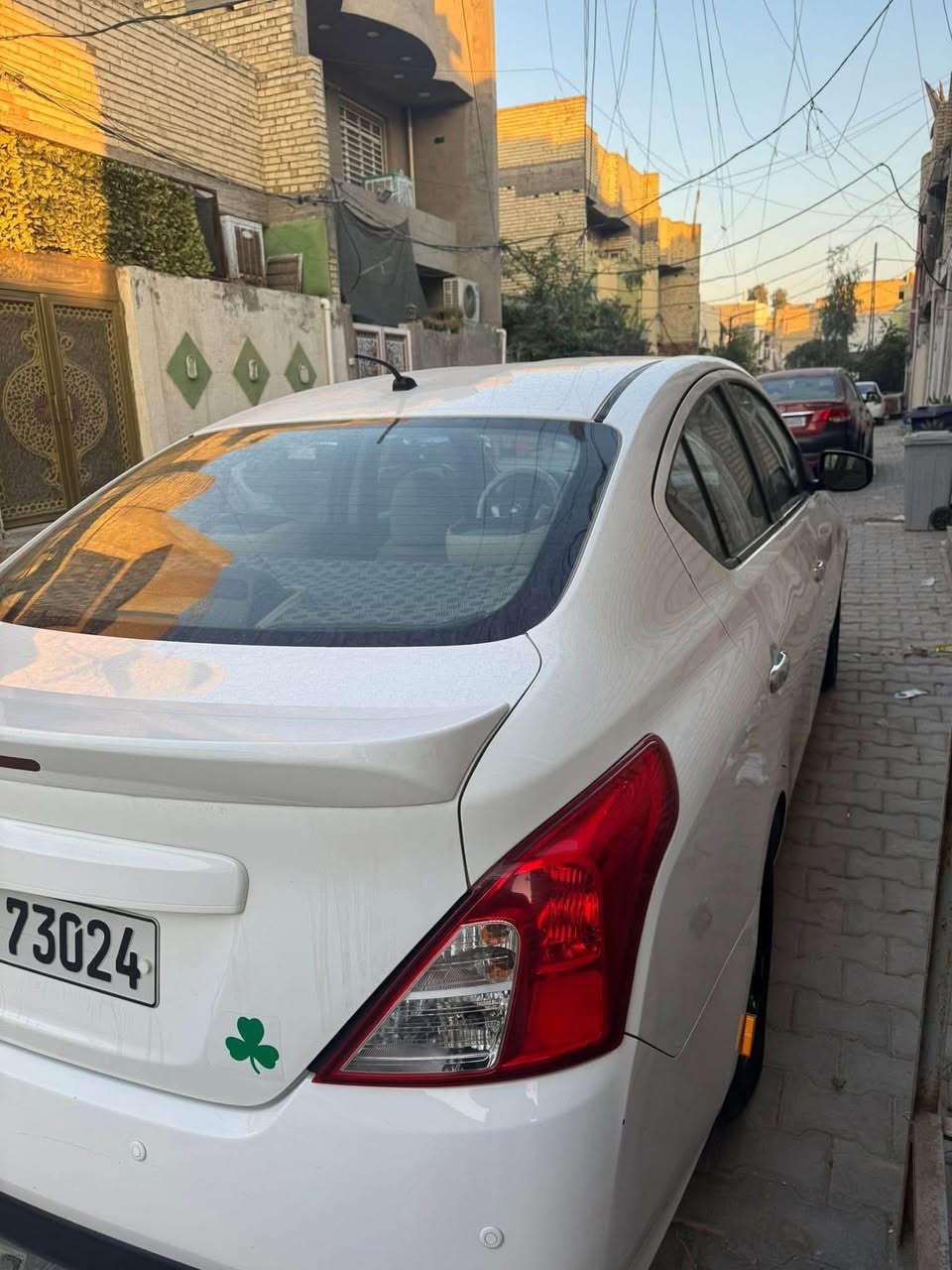 سني موديل ٢٠٢٣رقم اربيل سنويه بأسمي السياره جاهزه وخير من الله مدوشمه كشنات وارضيه تخم تاير بيه اشاير بالمري اربع جامات كهرباء تبريد خلفي بالرد بالباب خلف السايق السعر ١٠٧ ورقه مكان السياره بغداد الشعله ***********
