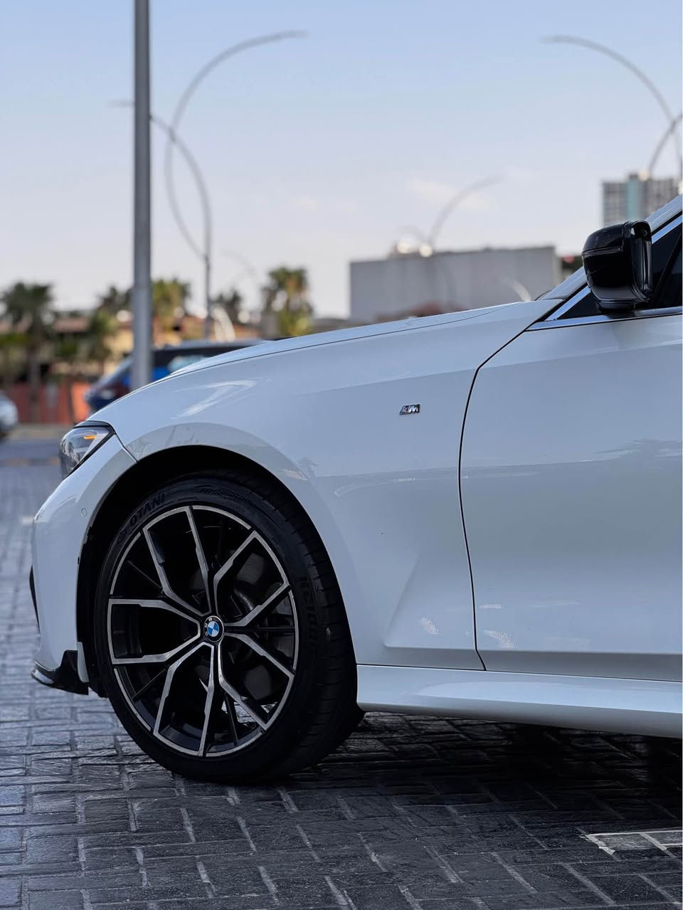 Bmw 330i s drive كلين 
بي ام 330i دفع خلفي فول كلين بدون صبغ 
داخل بيج 
سيارة ما بيه رصعة شخط صبغ مكفول 
بس بيه دعامية امامية واي شبر بونيت تعديل 
و ايرباك ستيرن طاك 
گير محركات اب شرط 
سعر كلش مناسب 
سعر 239 ورقة مجال حق الجية 
ماشية ٦٠ الف مايل 
مكان السيارة اربيل 
واتساب *********** أربيل, العراق
