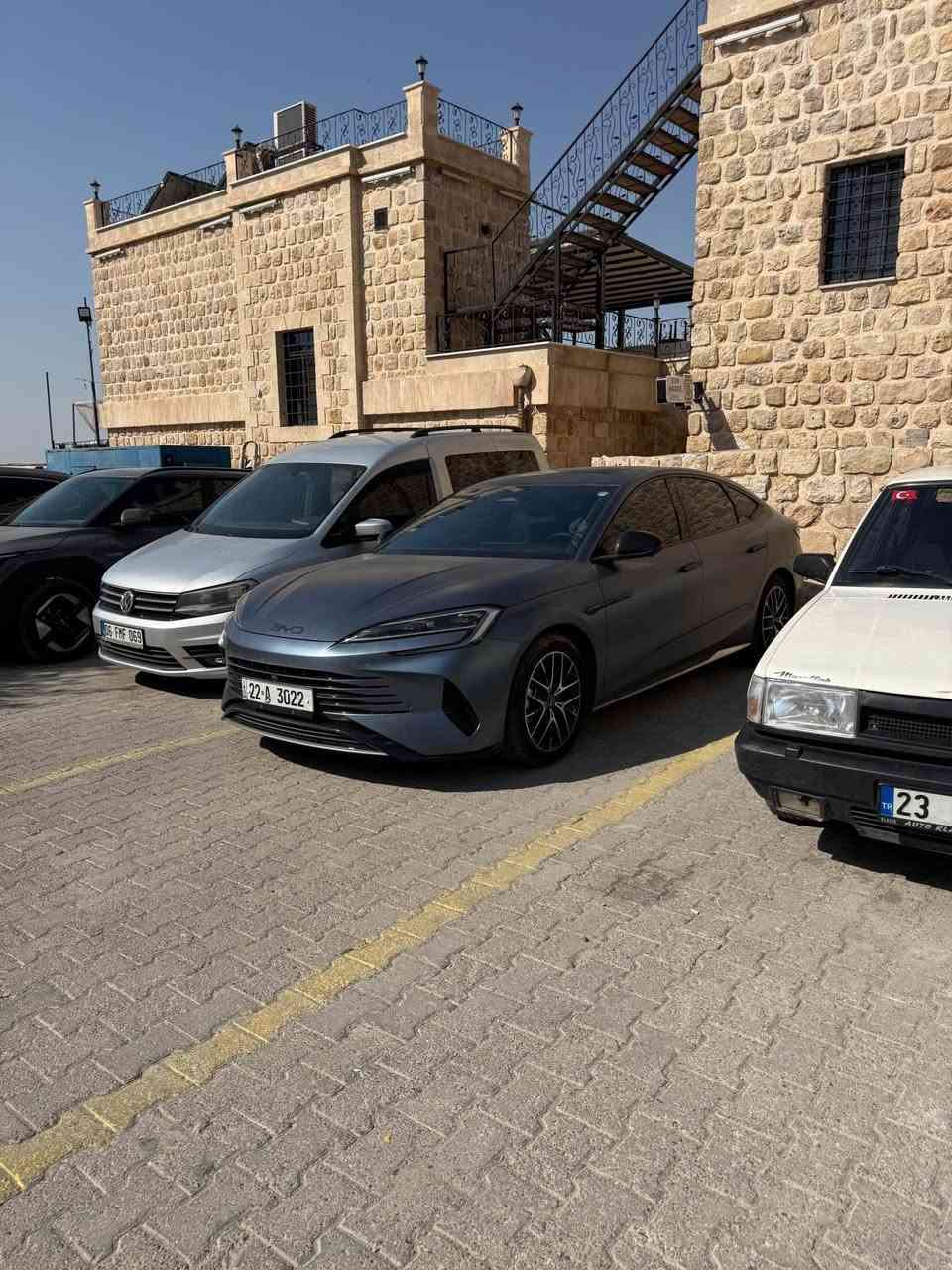 Byd سیل7 
مودیل  ٢٠٢٥
 ماوەی رویشتن ٣٠،٠٠٠
سفری شریکەی هەولیر زەمان ٨ سال
پیپی ئیف کراوە بە زەمابی ١٠ سال
تەنها یەک جیگا پی دی ئاری هەیە بن دەرگا
ژ م *********** أربيل, العراق
