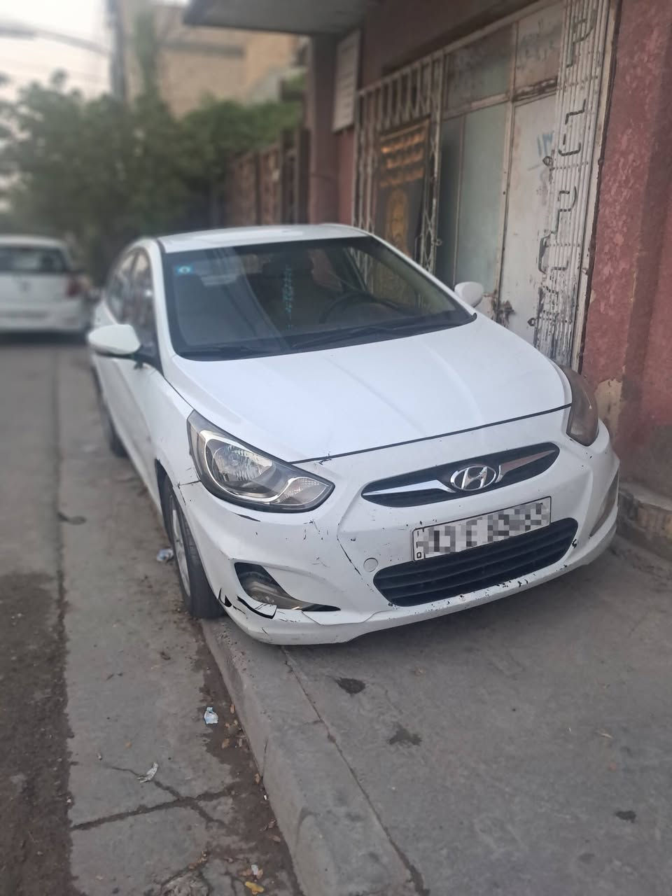 سلام عليكم سياره اكسنت موديل ٢٠١٣ محرك ١٦٠٠ دوش قطرتين السياره مكفوله دون حادث بيهه طخطخات بوارد فقط كير محرك مكفولات السعر ٨٥ قفل مكاني بغداد الغزاليه للاستفسار ***********
