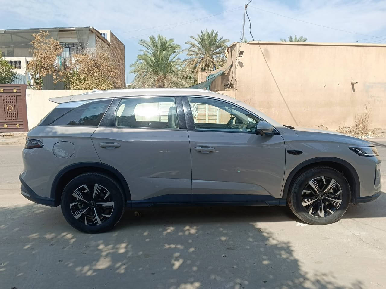 السلام عليكم
بي واي دي سيلايون 05 2025 الشكل الجديد
اللون اسمنتي الجديد
ماشية 13 الف فقط
بطارية 75
مكفولة كفالة عامة كما موضح بالصور
13 كاميرا ورادار
قيادة ذاتية
اصطفاف الي
بانوراما
جنطة كهرباء
مطلوب 29.700 
علي ***********
مكاني بغداد 
غير متواجد عالفيس
