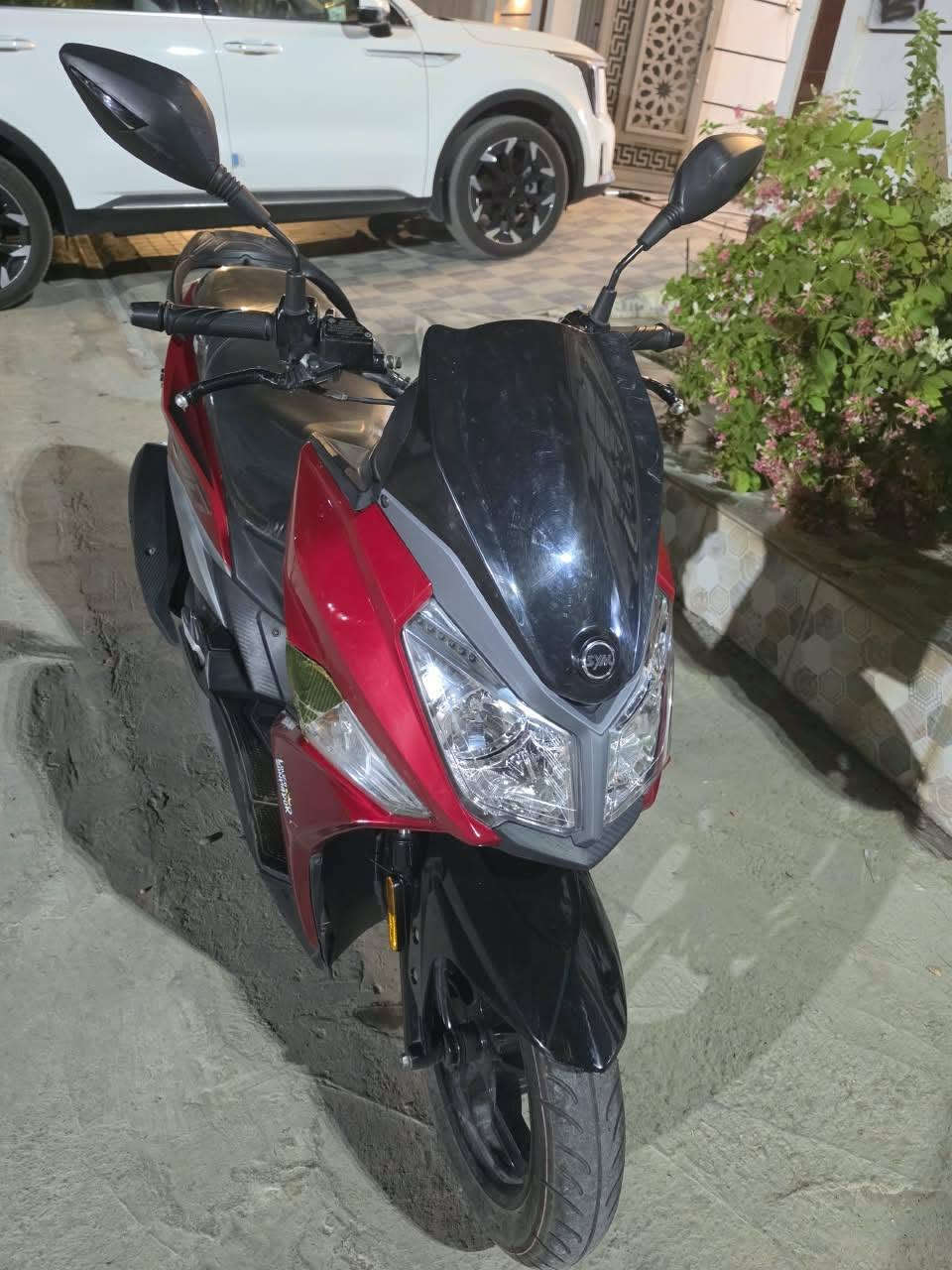 السلام عليكم ماطور سايم للبيع محرك 200نظيف جدا مرقم وكامل بس تحويل بأسم المشتري الاستفسار اكثر
 ***********

