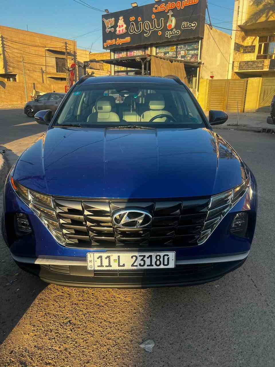 السلام عليكم
توسان 23 فول مواصفات
فتحة 
بصمه
داخل ابيض
جنطة كهرباء
ماشيه 45
السعر 170
***********للتواصل
