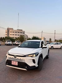 كورولا كروس • ٢٠٢٥ • ٣٠٠٠٠ كم