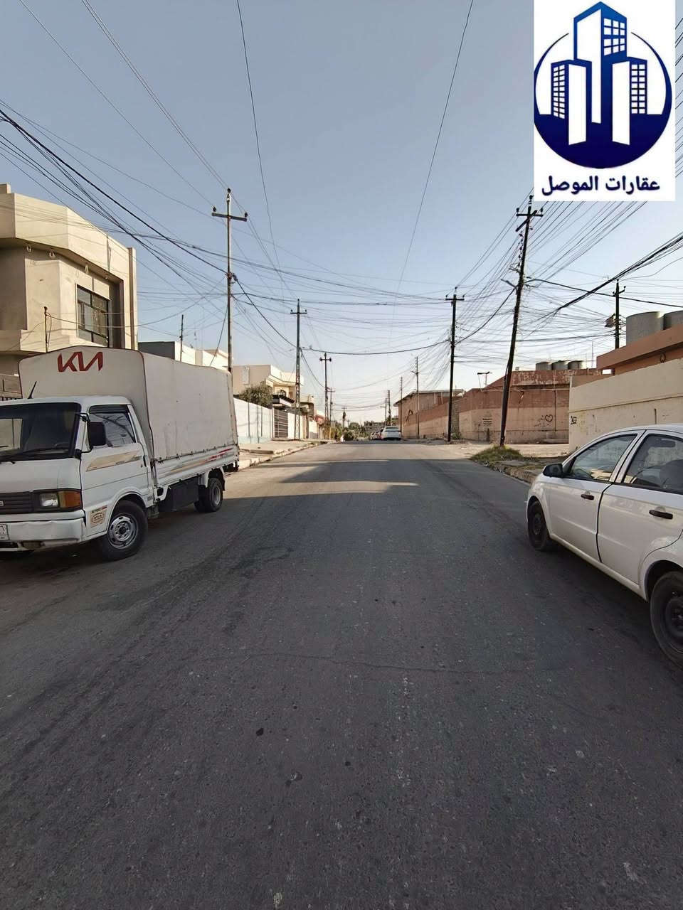 ___ عقارات الموصل الحدباء ___
                 🏠💥 دار للبيع 💥🏠
              💥 موقع الدار حي الرفاعي💥

🔴 مساحة الدار 300 متر
🔴 واجهة 15 متر
🔴 عرض الشارع 15 متر
🔴 موقع ممتاز جدا 
🔴 سند طابو 
        /////////////////////////////////
 لمعرفة السعر والتفاصيل يرجى زيارة المكتب او الاتصال على
 الرقم  ***********

💥 نستقبل جميع طلباتكم وعروضاتكم....
