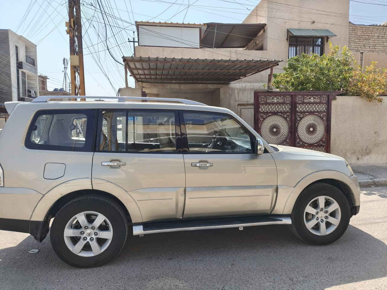 باجيرو موديل 2008
محرك 3800
فول مواصفات
تدفئة بالكشن
ثلاجة بالحصان
دفلوك (قفل الدفرنس)
دمام (نظام روكفورد الصوتي)
لايت زينون
زراك لايت
حساس خلفي
سيارة بيها بس الجاملغ الامامي بارد فقط
سعرها 120 وبيها مجال للشراي ويتدلل
متوفر واتساب
***********
