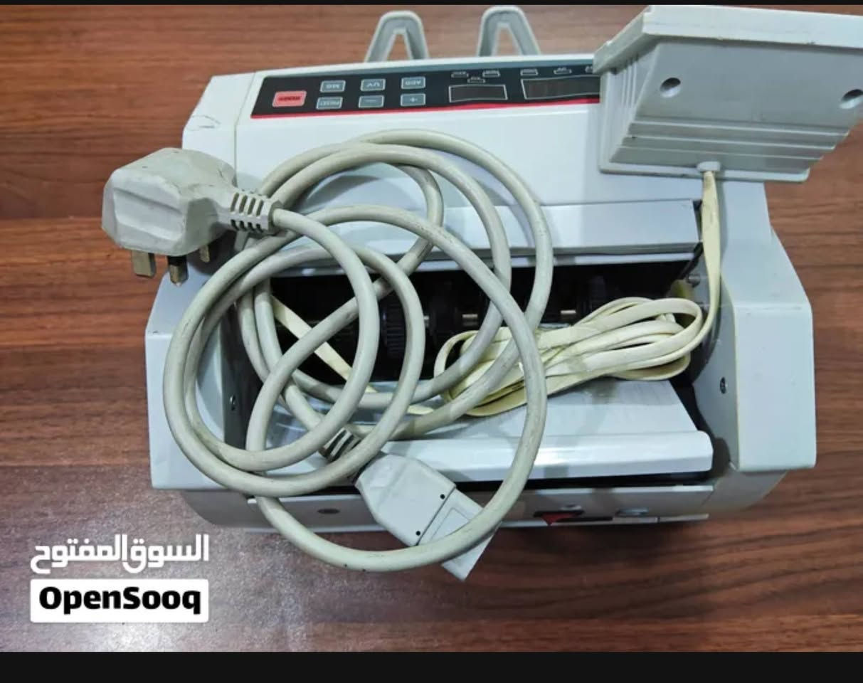 السلام عليكم
عداده فلوس بحاله جيده 
بيها مشكله تحسب فلوس بس توكف يعني حساس وصخ او فد مشكلة معينه 
بس كنضافه فول وتحسب
السعر 65 العنوان بغداد الزعفرانيه توصيل ماكو تجي بالبيت تفحص براحتك ❤️❤️
للاتصال *********** 
العداده باله وراح انضف واشوف ااذا اشتغلت بشكل سليم  ابغلكم
