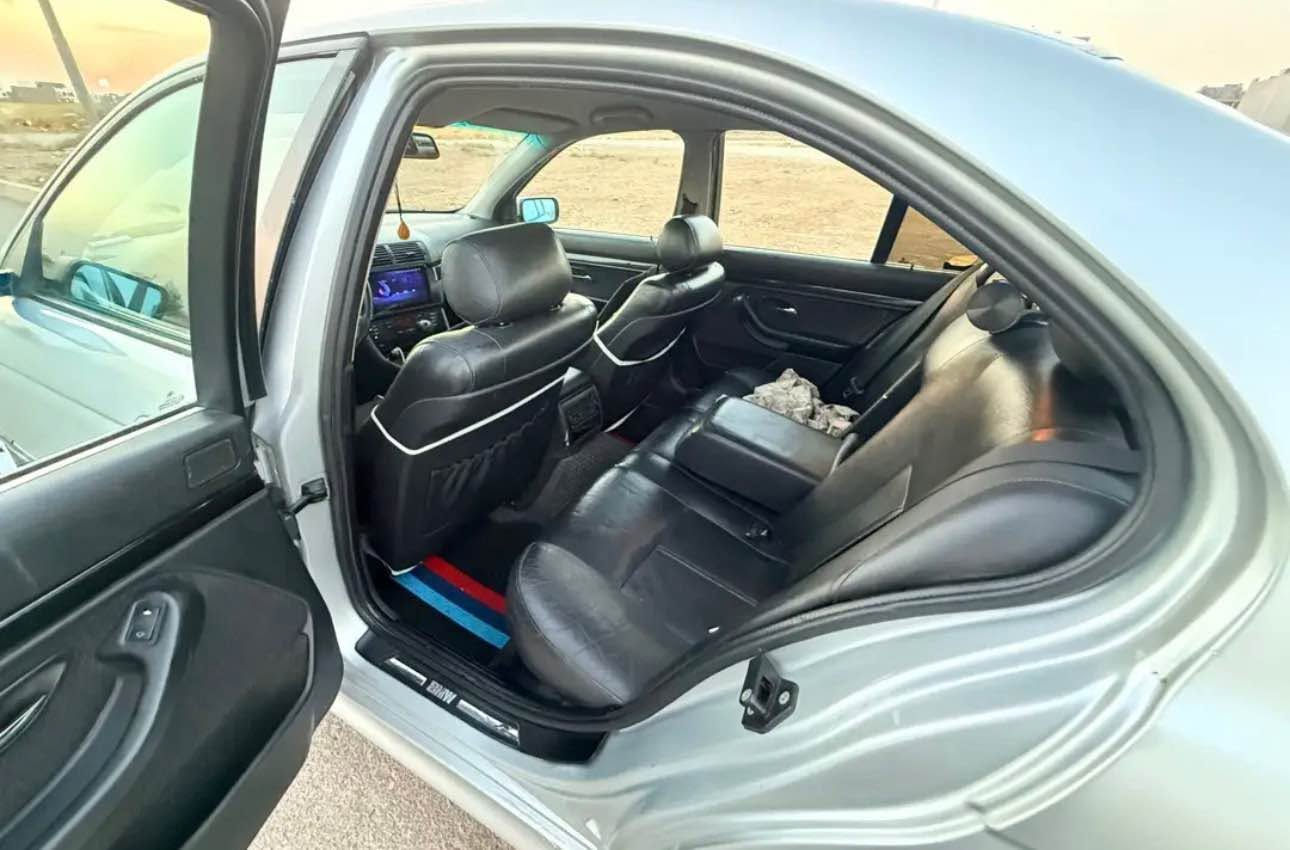 Bmw 528 مودیل2000 بێ لێدراو سیاره‌كه‌ له‌شه‌ریكه‌وه‌ دو ده‌سه‌ زۆر پاك ماوه‌ته‌وه‌ سبوخ نیه‌  چه‌ن پارجیه‌كه‌ی هه‌یه‌ هی ئه‌وروپا سه‌نه‌وی ٢ ساله‌ به‌سه‌ر جوه‌ به‌ناوی خۆمه‌وه‌یه‌ كۆبۆنی بانزینی هه‌یه‌ ته‌برید سارد گه‌رم به‌شه‌رت گێر مه‌كینه‌  ئه‌كسل تاخم پێش ته‌حویل وه‌كاله‌ خه‌رامه‌ لێدراو به‌شه‌رت  
سعری ٨٧ گه‌لا مه‌جالێ كه‌م
***********

*********** كركوك, العراق
