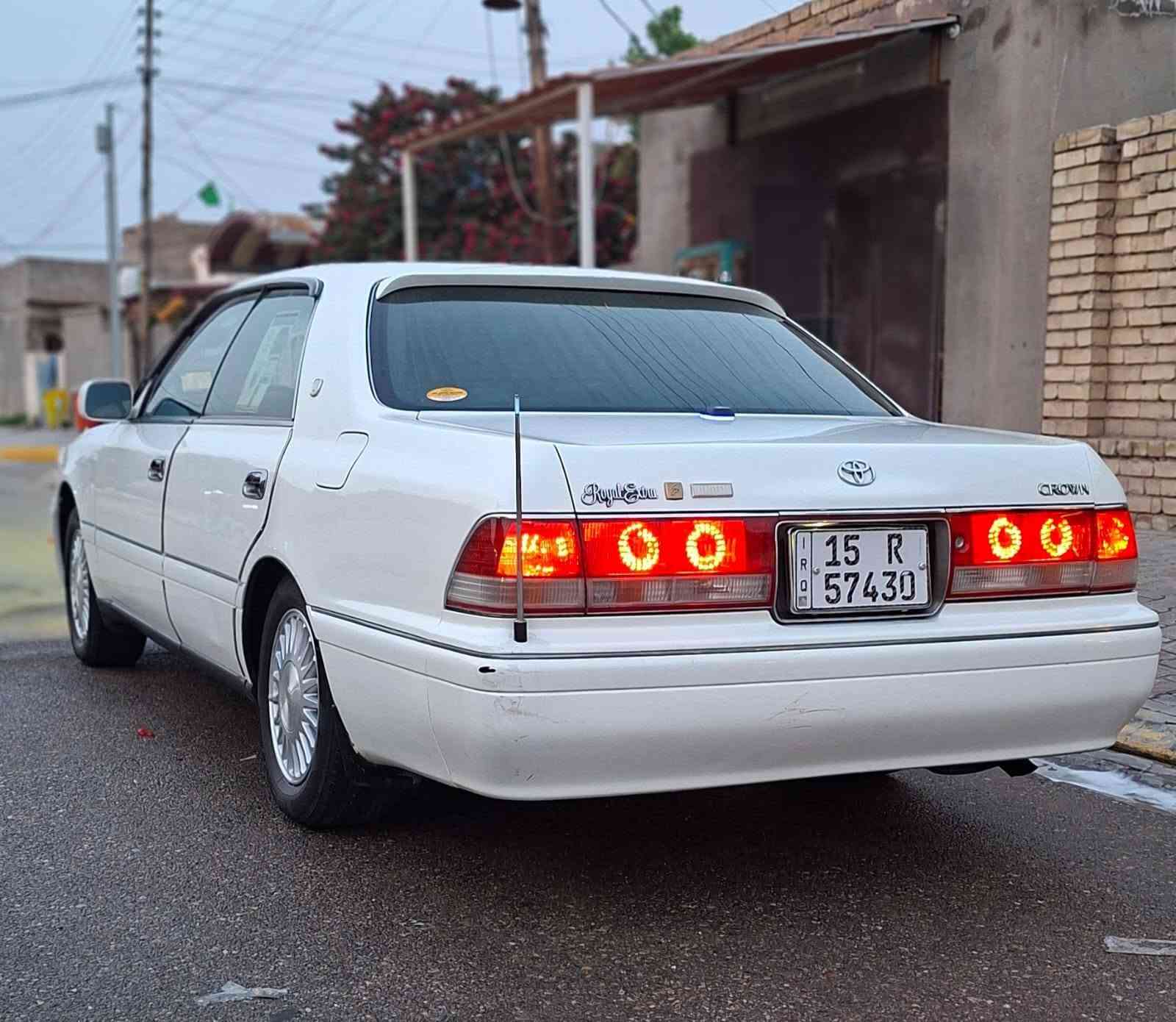 للبيع فقط
النوع راس الثور فلات
سنه الصنع1998اصل
الون ابيض صدفي
رقم أنبار نكليزي15بسمي تحويل ثاني يوم
مكينه2500فيشه
غرفه 2000زيرو
بجم ابوعيون يجدح
بكلايت ابو عيون يجدح 
كرستال اصل 
جنجر12قرص شغال بلادي
سستم سماعات فول 🔊 
دمام خلفي بلادي 🔊 
تحويرت نجف فوك وجوه مشط اباجي
دشبول يسره بلاد
برده كهربائي خلفيه اصليه
تيب لام اصلي
تخم تاير جديد
تخم ويل ليزري جديد 
تخم كبات ليزريه جدد
نيكلات اصليه
دليل امامي كرستال نص
دليل خلفي كرستال53
قاعده رقم امامي اصليه
قاعده رقم خلفيه اصليه 
مري شفط
زنون عالي نهار
زنون ناصي قوي
جهاز تشغيل عن بعد اصلي
سنتر لوك شغال 
………………………………………………………
سياره جديده وحلوه وجاهزه من دعاميه للدعاميه كل نقص مابيه 
السعر100 وبيه مجال حك الجيه 
لاتصال***********

نص مكتوب في الصور:
- ١٨ أبريل ٢٠٢٦ ٥:٣١ ص