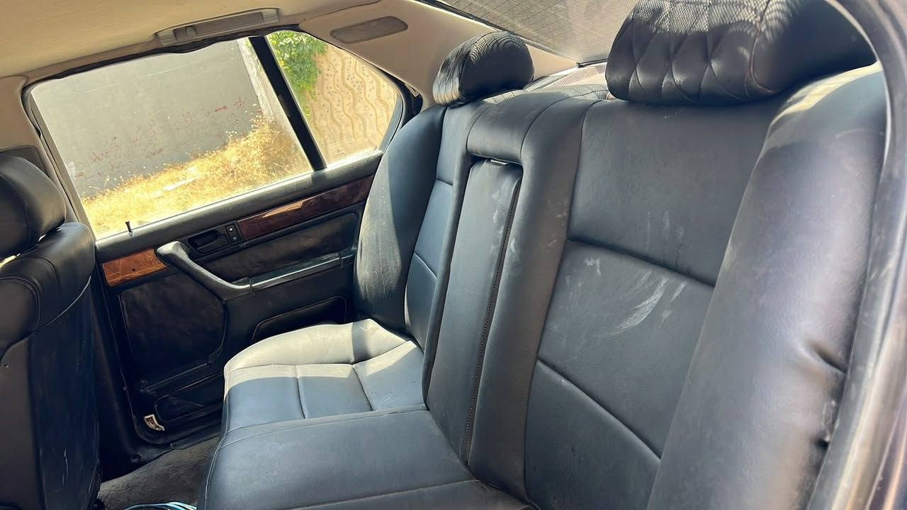 بي ام. 735 للبيع
محرك جديد  كير كايم سياره معمره كامل 

نضيفه لك بيها ضربه بالتكمه بين البابين منجوه ماواصله شاصي  خللها بس الكير  سنويه ساقطه من 2020 غرامات 8 ورقات سعر قفل 40  تصليح الكير ***********
