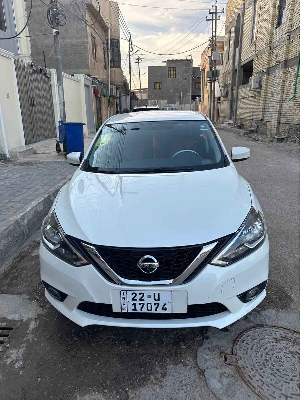 سلام عليكم 
نيسان سنتره
2025
باسم شركة وكاله تحويل موجود 
داخل اسود مدوشمه ارضيه وكاعيات 
تبريد ثلج 
ماشيه 21
بيها بارد بالجاملغ الايسر الكدام كد شبر 
والباقي كفاله عامه 
محرك جديد
سياره نضيفه وجاهزه من كلشي 
سعره 125وبيها مجال بسيط
بصره المعقل الكندي
*********** الهاتف البصرة, العراق
