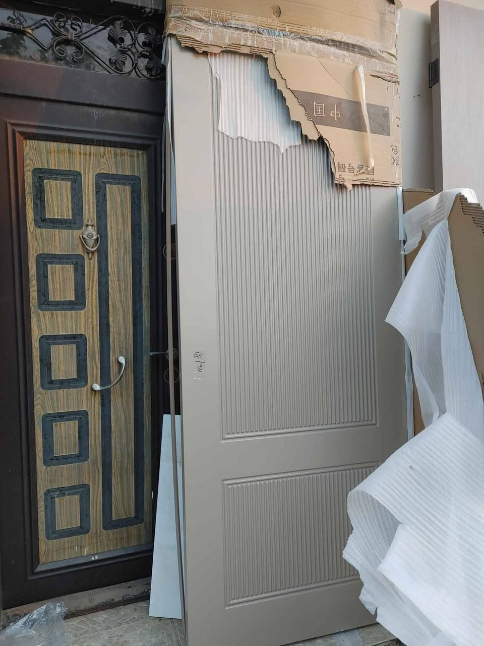 ‎دەرکەی قیاس خاص  93×250cm هەریەویەدانەی بەردەستە دەرکەئاسنەکان نرخیانجیایە ***********‎ أربيل, العراق
