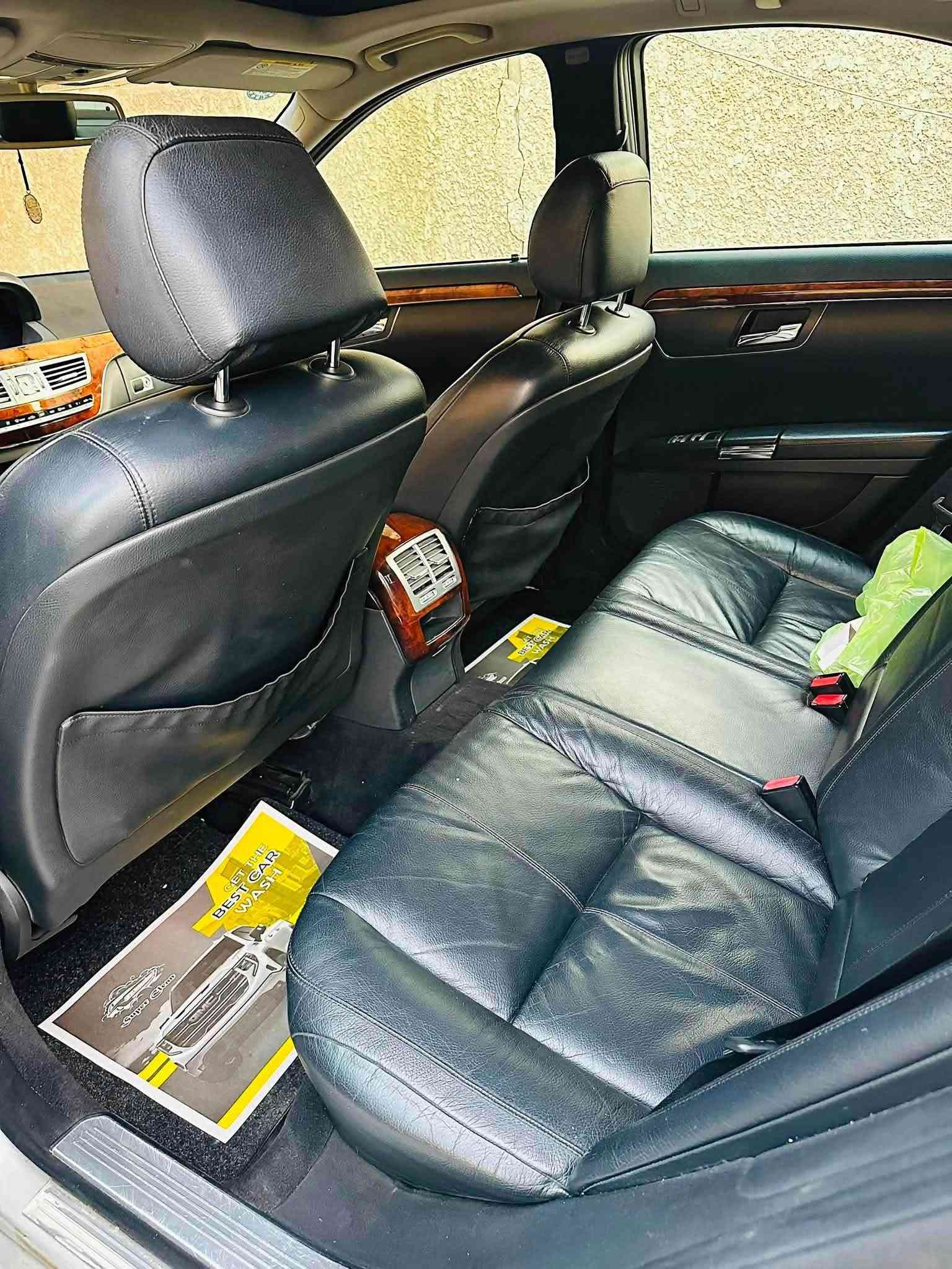 السلام عليكم
مرسيدس w221 2006  رقم سليمانيه الجديد 
السياره وارد يابان s350  بيها ثلاث قطع ونص كلير من اليابان 🇯🇵 
السياره ماشيه 160 كيلو فقط 
بدون اي نقص السياره ابد  صفر مسج 
صندوق شفط
جوبلسات 
لايت ديناميكي متحرك
مري شفط
كشنات تدفئه 
فتحه 
وبيها هواي مواصفات معروفه مواصفات الآس 
مكان السياره بغداد البلديات 
السعر مناسب جداً 145 ورقه 

*********** بغداد, العراق

