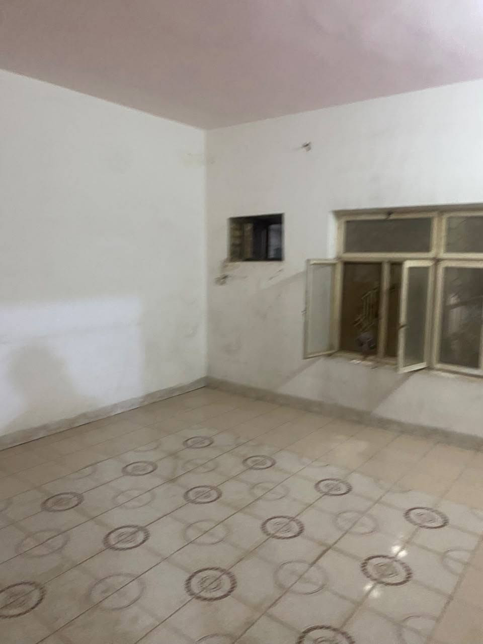 دار للايجار الموقع حي المرتضى المساحه 316متر طابقين 6غرف نوم هول صاله مطبخ مجمع صحيات عدد 2 حديقه كراج سياره للاستفسار مكتب النبل للعقار والبناء والهندسه *********** واتساب *********** واتساب
