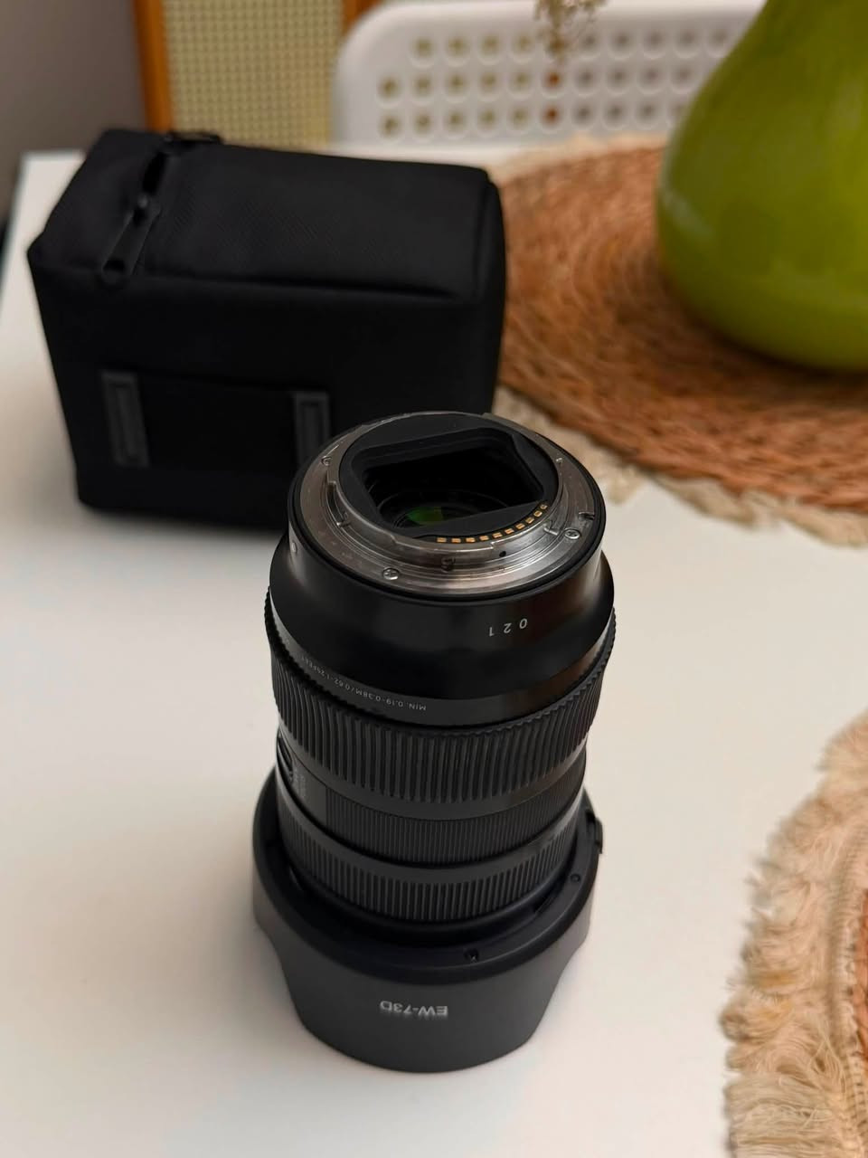عدسة sigma 28-70 فتحة عدسة 2.8 نظافتها ٩٠ بالميه مابيها اي عيب . 

تواصل على الرقم ***********
