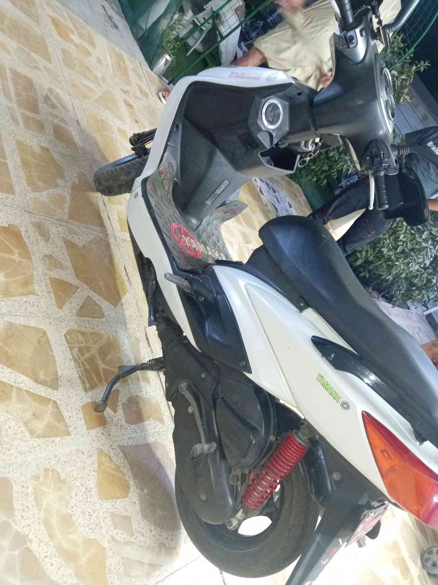 سلام عليكم دراجه سكنز رياضي او بيهه لايت  زنون للبيع دراجه كامله من كلشي دراجه كفاله عامه مكاني بغداد التاجي قرب جامع نور المصطفى الهاتف ***********تصل او بيك خير او تدلل
