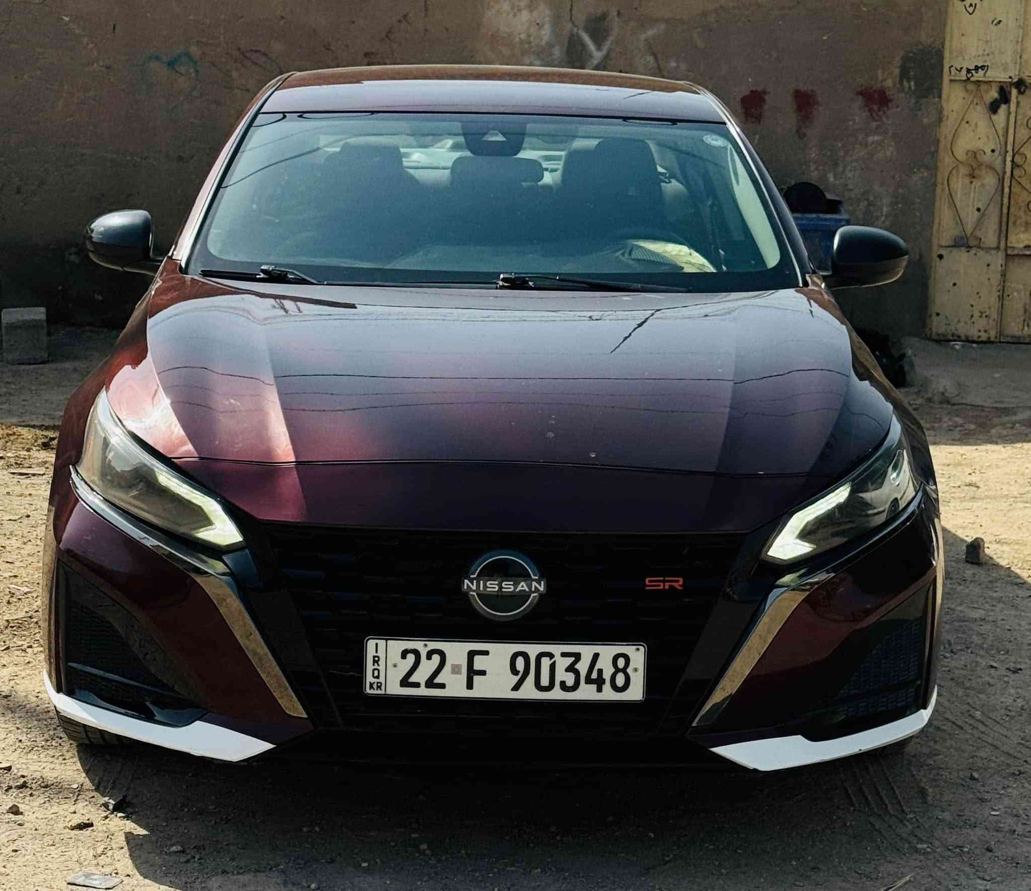 السلام عليكم 
🚗 للبيع | نيسان التيما 2024 SV

✔️ الموديل 2024
✔️ الفئة:SV

المواصفات:

- محرك 4 سلندر 2.5 لتر اقتصادي وقوي
- ناقل حركة أوتوماتيك CVT
- تشغيل بصمة + تشغيل عن بُعد + بصمة ابواب
- داخل اسود 
- مقاعد كهرباء
- شاشة لمس مع Apple CarPlay وAndroid Auto
- كاميرا خلفية دوارة
- حساسات 
- رادار أمامي،  رادار خلفي تحذير الاصطدام، ومثبت سرعة ذكي تحكمات بالستيرن جهتين
- كشن كهرباء
- نظام مراقبة النقطة العمياء
- إنارة LED لايت ليد
- مكيف ممتاز منفصل تبريد ثلج 
- مانع انزلاق 

الضرر جاملغ امامي جهة السايق وقبق الجنطه بدون أي ضرر بالداخل مايبين 
✅ السيارة نظيفة جداً وجاهزة للاستخدام بدون اي مصرف ممشى السيارة 44 ميل گير ومكينة وكهربائيات كلها بشرط وين ميعجبك افحص 

📍 الموقع: ذي قار قضاء الشطره
💰 السعر المطلوب 140وبيها مجال بسيط 
📞للاستفسار الاتصال عالرقم ***********
واساب ***********
