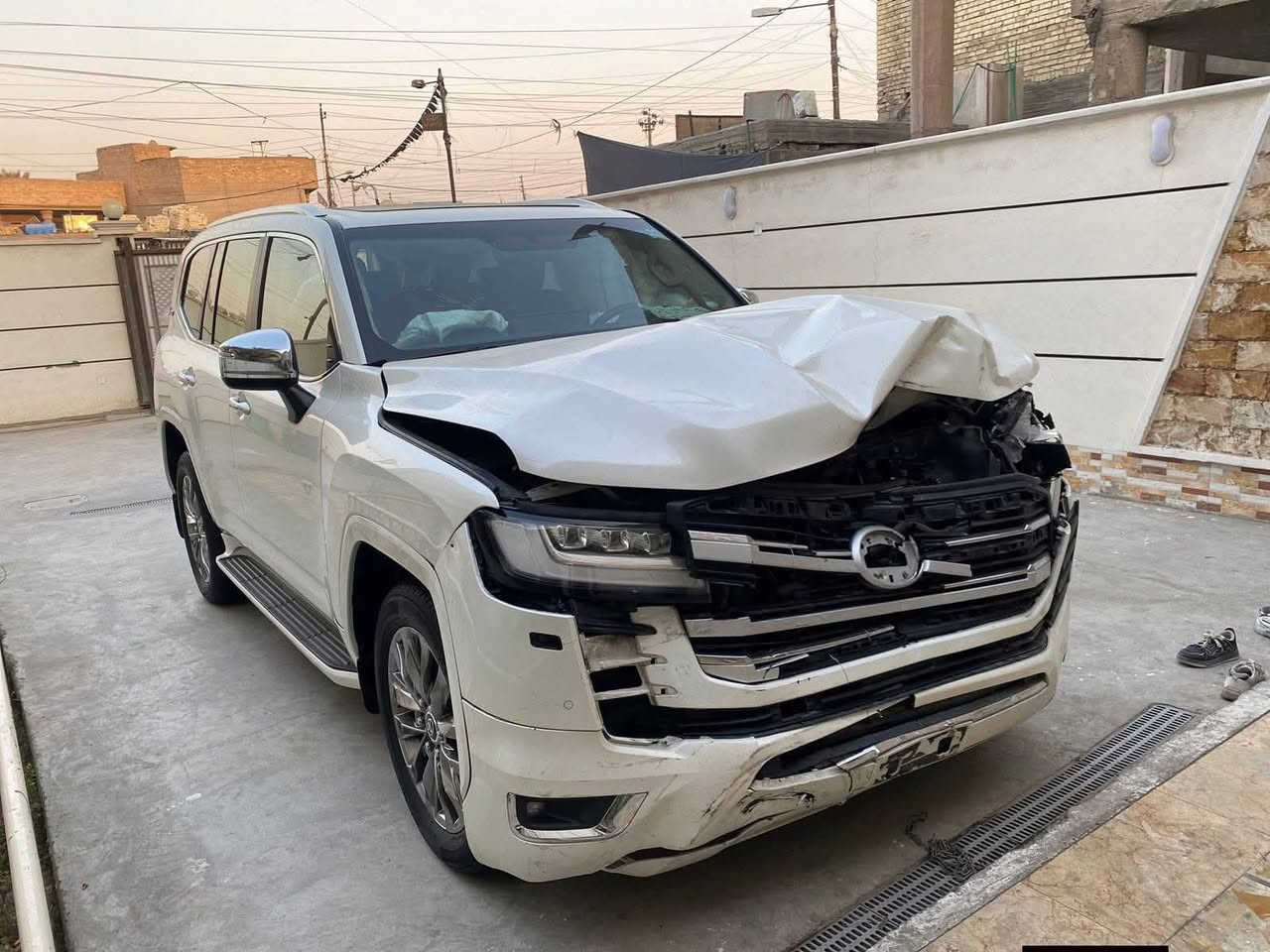 لاندكروز VX • ٢٠٢٢ • ضربته