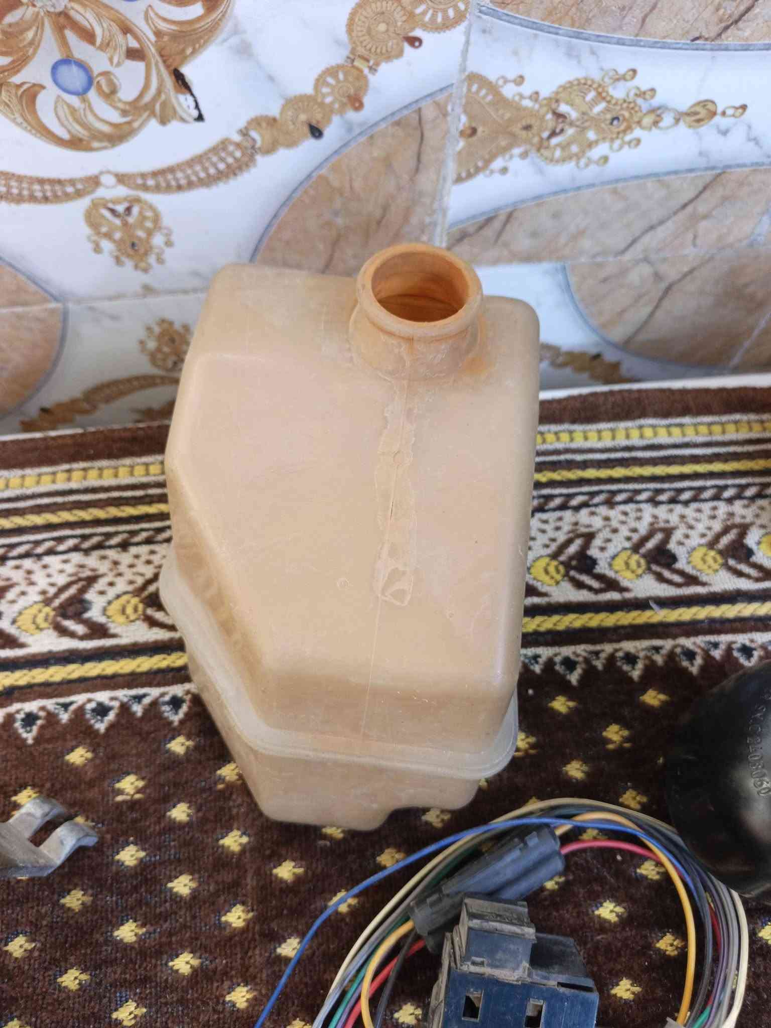 السلام عليكم غراض تيكو موديل ١٣ زيدات عندي قيم وخذ بلي يرضي الله بنتي بغداد ***********
