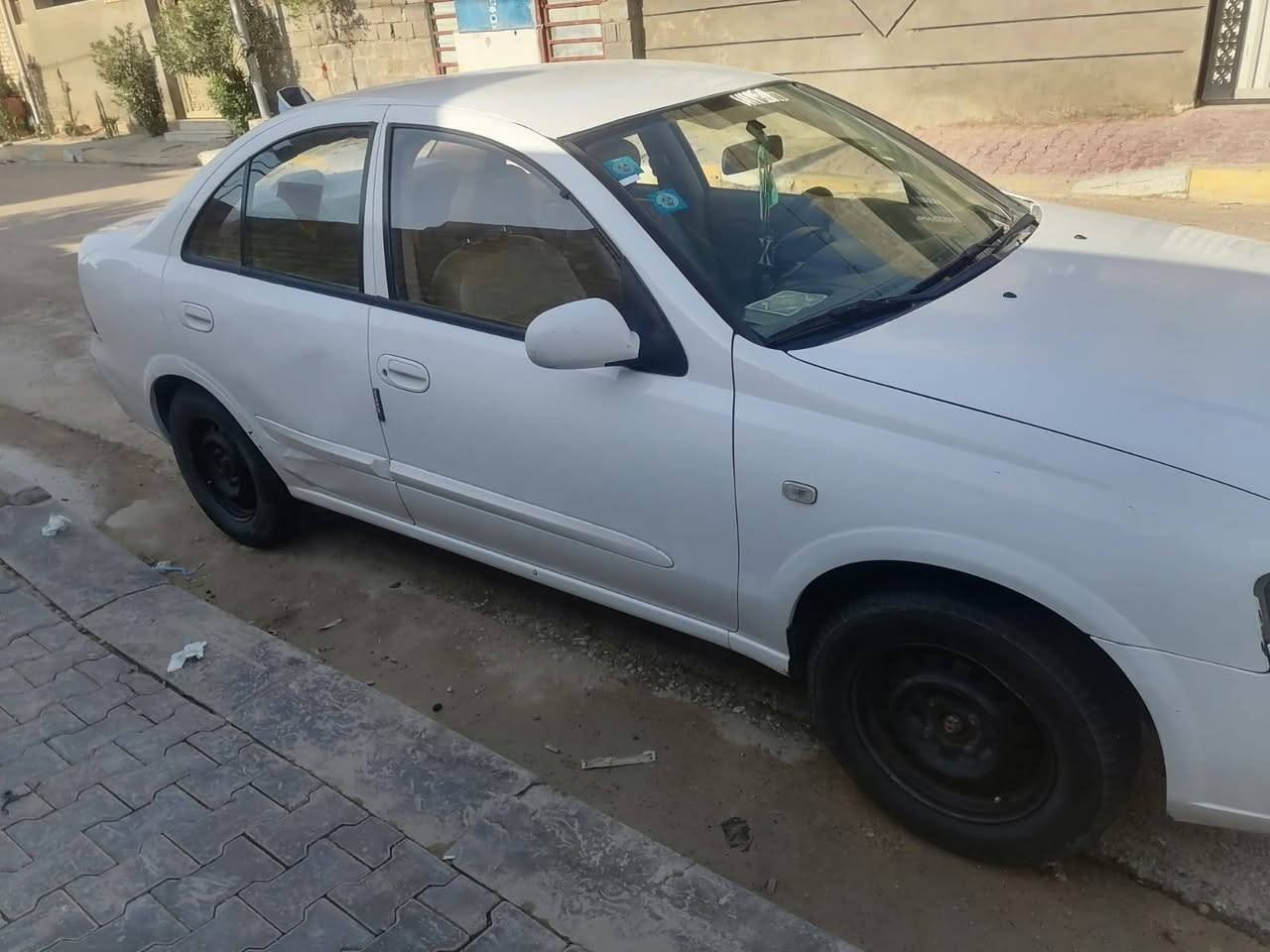 السلام عليكم 
نيسان سني موديل 2013 خليجي مكفوله كفاله عامه من الصبغ 
 بيها باب بارد وباب مضروب وعايفه
 باقي السياره مكفوله بيها شخوط وطخات خفيفه 
مكينه وكير مكفولات مكينه 1600 
تبريد شغال وثلج 
رقم واسط الانكليزي باسمي تحويل ثاني يوم وين مايعجبك
السعرر 105 وبيه مجال كلش بسيط
مكان السياره بلكوت 
للاستفسار***********
