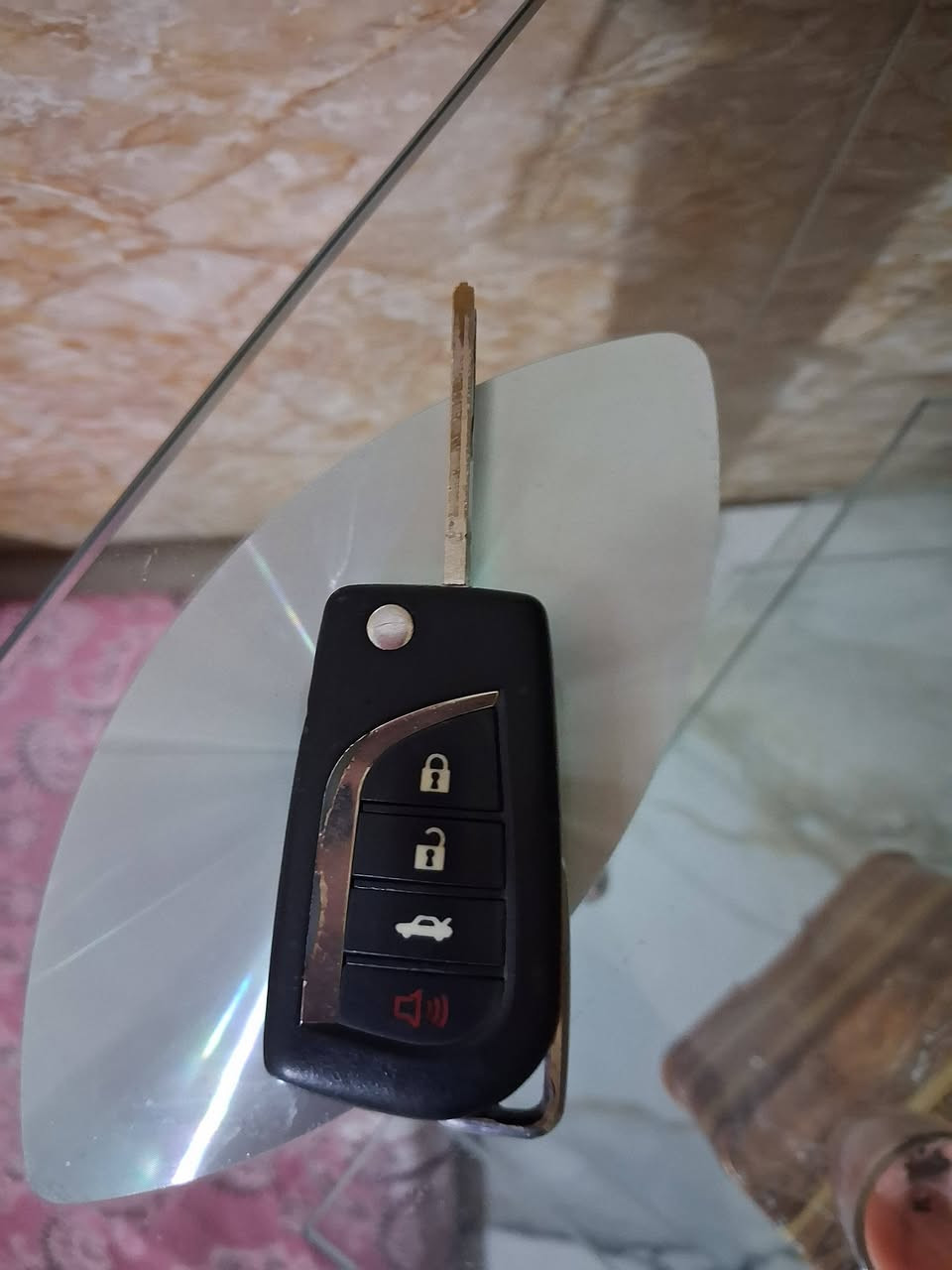سبير كيا ريو كامل هوه وجك ولفلينه سعره 40 الف *********** مكاني كربلاء موديل 18 وفوك

