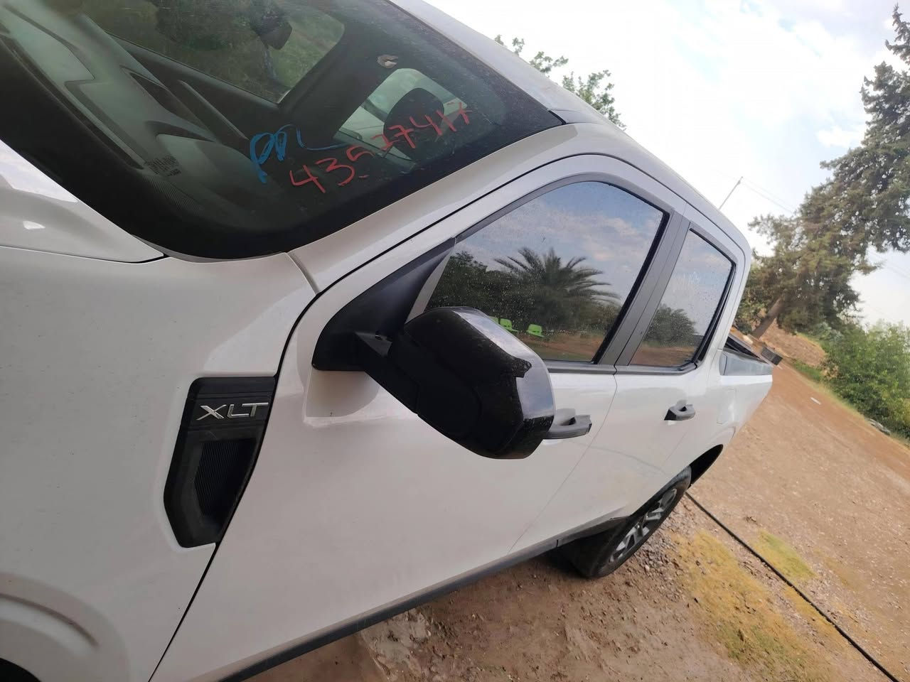 السلام عليكم.. وين الي يدور نظيف 🚘 للبيع فورد مافرك XLT موديل 2025 — زيرو
🔹 Ford Maverick XLT 2025
🔹 وارد أمريكي 🇺🇸
🔹 ماشية فقط 900 ميل يعني بعدها ما واصله الف مشيها بالعراق ٢٠٠ فقط 
🔹 دهن الشركة
🔹 باقي بيها بنزين أمريكا
🔹 الحادث كان خفيف جداً وتم تبديل البنيد والجاملق فقط، بقطع أصلية مال تفصيخ
🔹 الشاصي والدواخل سليمة حسب الفحص
⭐ المواصفات:
✅ بصمة تشغيل
✅ تشغيل عن بُعد
✅ رادارات
✅ حساسات
✅ مثبت سرعة
✅ تبريد مركزي
✅ 4 أنظمة قيادة
✅ شاشة ومعلومات رقمية بعد بيها كثير مواصفات 
✅ سبير وكالة ما نازل
✅بصمتين وياها
✅ إطارات الشركة
✅ السيارة بحالة الوكاله جديده كلش، 
📍 مكان السيارة: صلاح الدين – قضاء بلد
💰 السعر: يذكر عند الاتصال والاستفسار
📞 للاستفسار والتفاصيل: ***********
📱 واتساب متوفر
السيارة نظيفة جداً ومناسبة للي يريد مافرك 2025 XLT شبه زيرو وبمواصفات حلوة. غير متواجد على الفيس اعتذر عن الرد عن التعليقات

