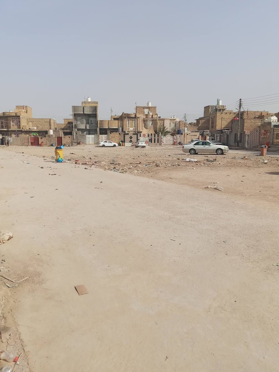 السلام عليكم بيت طابقين للبيع مساحه 180 طابو صرف مكان حي السيده زينب مقابل مستشفى الحوراء البيت عله شارعين باقي التفاصيل عله هاذ الرقم ***********
