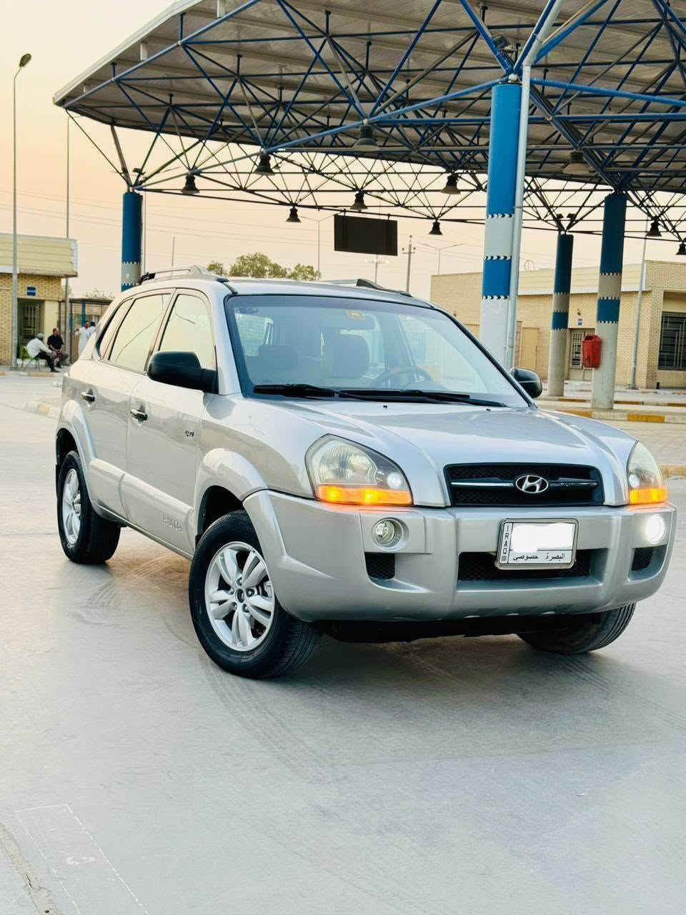 الهم صلي ع محمد وال محمد ، هونداي توسان 2009 وارد خليجي رقم بصره ،
مشروع وطني سنويه لل 29 ،
السياره جديده بمعنى الكلمه 
كفاله عامه من الضربه والتبديل والفتح والبارد 
صبغ بيبان اثنين جه اليمين اثر جراد والباقي كفاله عامه وموجود سنوار بصور 
السياره جاهزه من كلشي كير ومكينه بالكارتون محرك 2000 دوش 4 سلندر دفع رباعي 
حداديه جديده تخم تاير توني شادة تبريد ثلج مسجل شاشه كامره حساس خلفي مال بك كهربائيات كاملة كلشيء شغال لايت ثلجي زنون 
السياره جاهزه..
السعر 108  وبيها مجال الطيبين مكاني ميسان مركز رقمي للتواصل وبي واتساب 
***********
