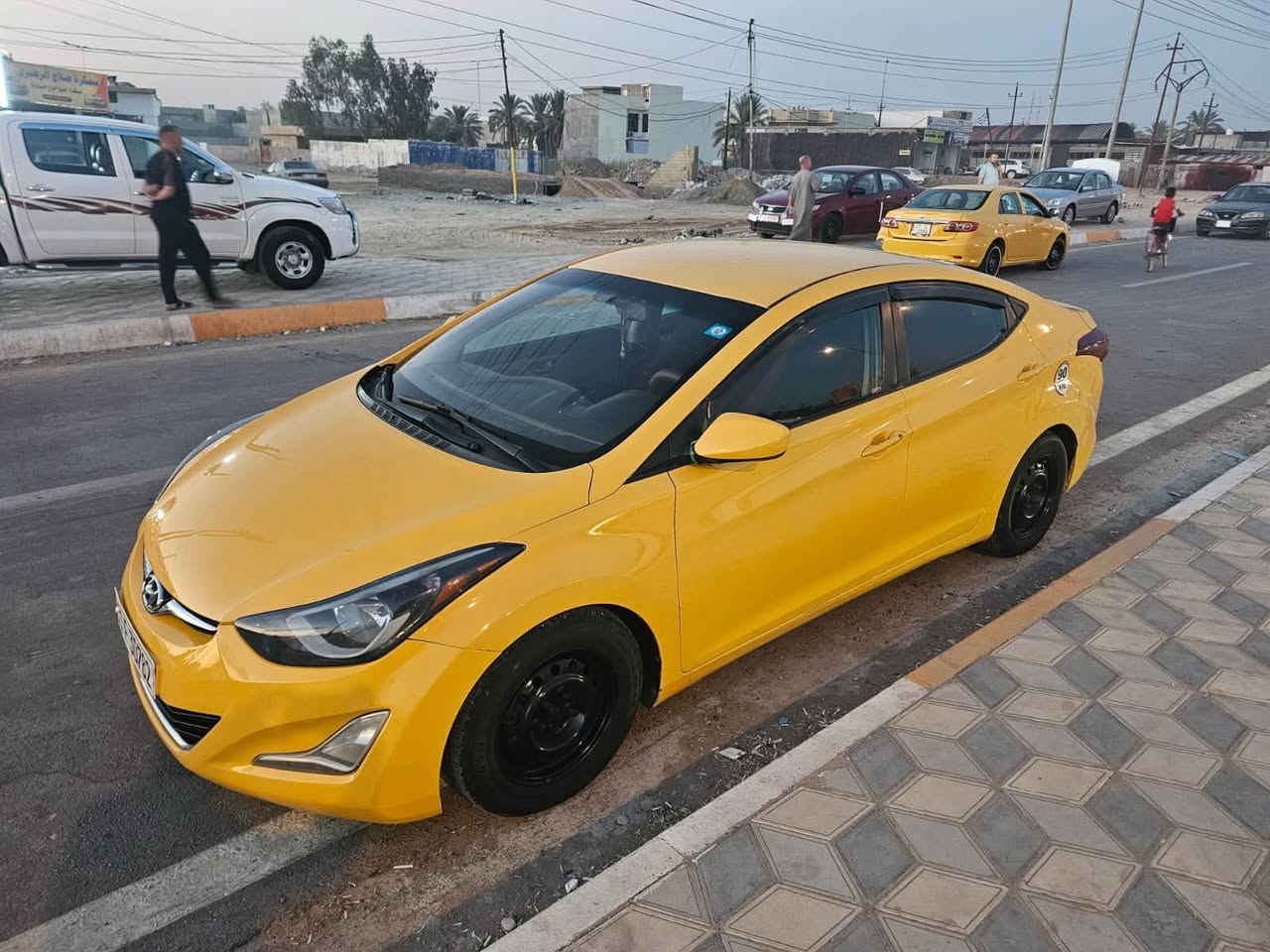السلام عليكم الانترا 2015 للبيع رقم بغداد دولي السيارة جديدة مال جناي ضررهة باب  الصدر مبدل بدون دواخل مكينة كير مكفولات صدر أمامي خلفي جديد تدفىة تبريد شغال تخم تاير منظومة غاز السيارة جاهزة كبل لشارع السعر 88 وبيها مجال مكان السيارة ديالى الشراي يتصل***********
