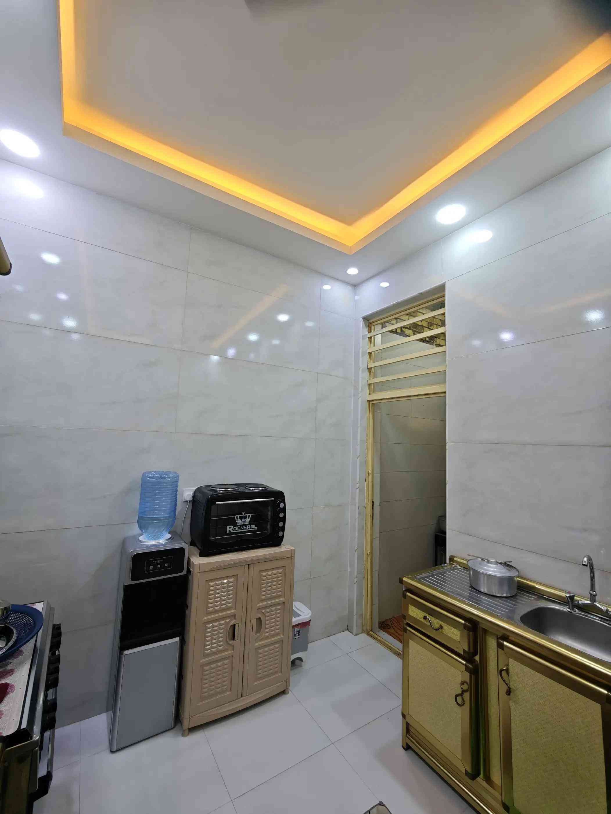🏠 دار للبيع - موقع مميز وهادئ 🏠 المواصفات والتفاصيل: 📍 العنوان: حي الغدير الثانية- قرب شارع 20 - ميسان 💙 العماره  📐 المساحة: 100 متر طولاني  ⚖️ نوع السند: طابو صرف (ملك صرف). 🏗️ طابق واحد. 🛏️ غرفة نوم مريحة. 🛋️ صالة واسعة + استقبال للضيوف. 🍳 مطبخ بنظام (حار + بارد). 🚿 مرافق صحية (داخلية + خارجية). ☀️ منور لتهوية وإنارة طبيعية. 🚗 طرمة صغيرة بمدخل الدار. 💰 السعر والمواصلة: 💵 السعر: 88 مليون دينار عراقي. 📞 للاستفسار والتواصل: *********** ☎️🤳 #عقارات  #قطع_اراضي  #عقار  #بيع_و_شراء_عقارات #الشعب_الصيني_ماله_حل😂😂
