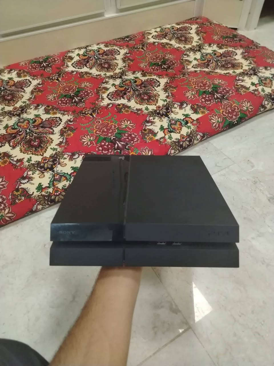 بلي 4 فات ابو اللمعة 1 تيرا نظام 12.52 تهكير متصفح لوك ستيكر كامل ملحقات يدتين وبور و HDMI وشاحن يده
رايده ب 200الف هذا رقمي واتساب ***********

