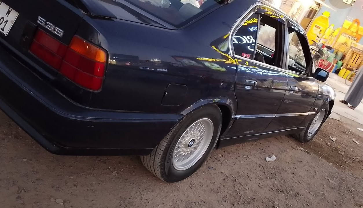 بي ام 535 • نظيف