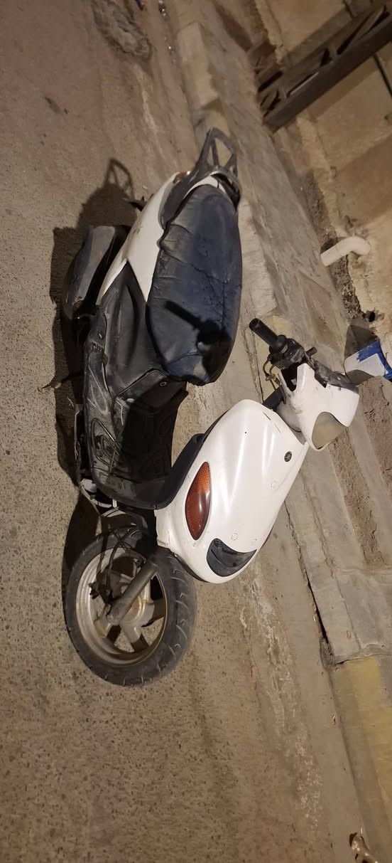 سلام عليكم 
دراجه نوع لكزز للبيع العنوان البصرة ٥ ميل 
السعر ١٩٠
***********
مستعجل على بيعته
