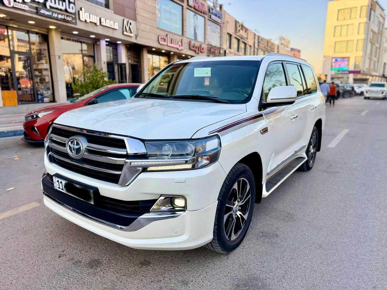 السلام عليكم للبيع لاندكروز موديل 2019بريم اصلي رقم بغداد بسمي مشروع وطني  مكفول كفاله عامه من صبغ وتبديل وفتح  
جديدة معنى كلمه 
فول مواصفات 1/1
بصمه تشغيل
5بصمات ابواب 
فتحه سلايت
كشنات ثنين كهرباء ثلاث حركات
كشنات جلد اصلي
عداد لكزز
زراكات
اشارة لكزز
مري شفط
شاشه ايباد
جنطه شفط
دبل ماوس
مثبت سرعه
سبعه راكب
ثلاث قطع تبريد
مطفايه حريق
محرك V8/4600
8ايرباك
حساس امامي
حساس خلفي
تحكمات ستيرن كامله
كامرة دوارة
وباقي مواصفات بريم معروفة
 ماشيه60 الف حقيقي
السعر (478)
اللا ستفسار اتصل على الرقم ***********
مكان بابل حله
