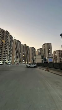 شقه للبيع في مجمع دار السلام المساحه ١٣٤ السعر ١١٠ !! للاستفسار ٠٧٨٨٦٣...