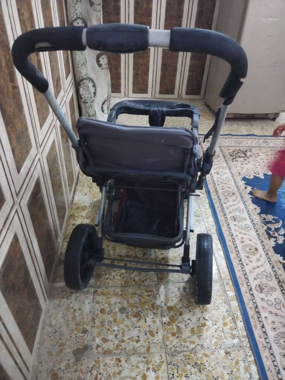عربانة اطفال • مستعملة • حولى ملعب النجف