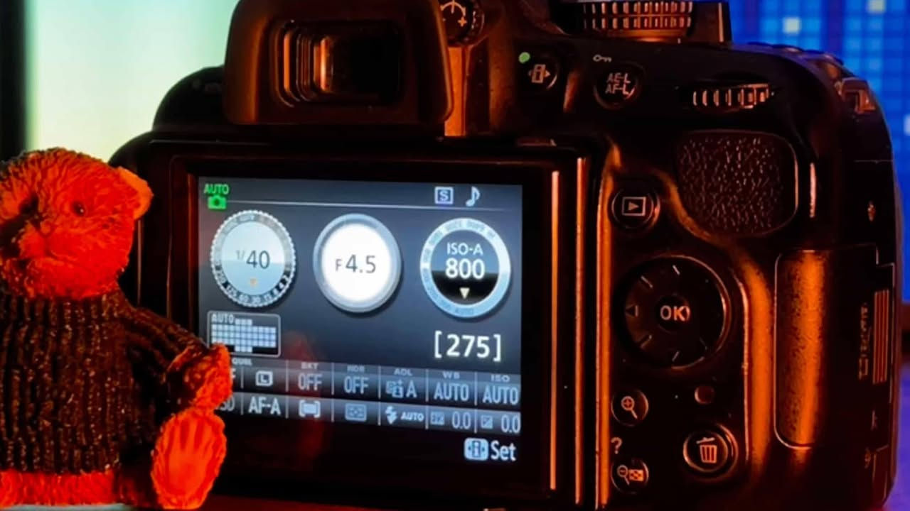 للبيع nikon 5200d
مع عدسة رياضي55-300 
عدسة ستوك 18-55

بطارية + شاحنة + رام 16 + كارد ريدر لنقل الصور و الفيديوهات يرهم موبايل او حاسبة + حزام كتف

السنسر: APS-C (23.5×15.6 مم)

 • الفيديو: Full HD 1080p (30fps)

 • الفوكس: 39 نقطة AF

 • الشاشة: 3.0″ متحركة ، شاشة قلاب

السعر 400 الف قفل
المكان بغداد و التوصيل مجاني لكافة المحافظات 
*********** واتساب
