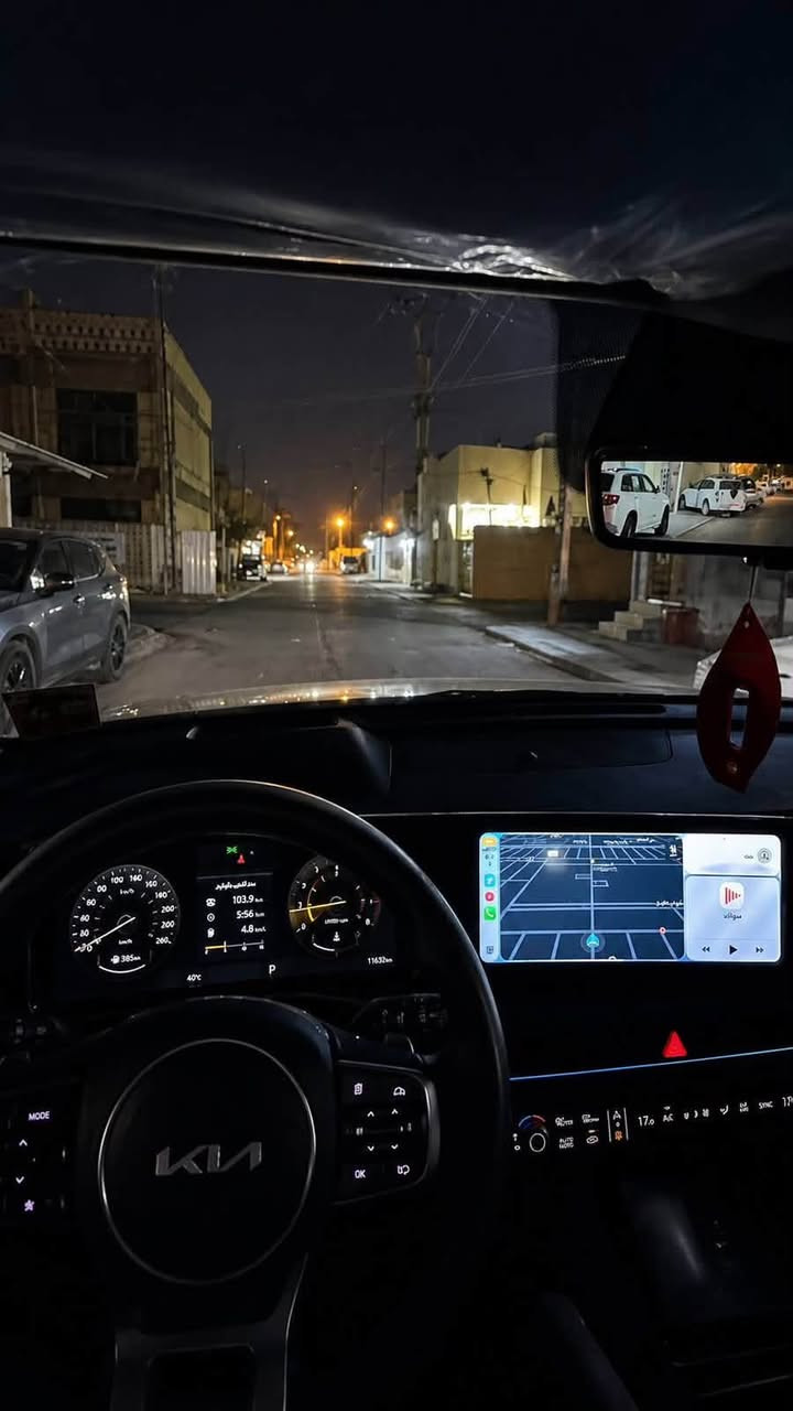 Kia Sorento 2025 — كيا سورينتو 

* موديل: 2025 خليجي 6V
* الممشى: 11,000 كم فقط
* كفالة عامة: موجودة
* شاشة وسطية: 12.3 إنچ
* عدادات رقمية: شاشة معلومات للسائق
* HUD: عرض السرعة ومعلومات القيادة على الجامه الأمامية. 
* مراية إلكترونية Digital Rear View Mirror: 
* CarPlay + Android Auto
* تكييف ثلاث قطع 
* ⁠رقم بغداد
* السعر 313

* ⁠مكاني النجف الأشرف
وتساب اتصال 
***********
