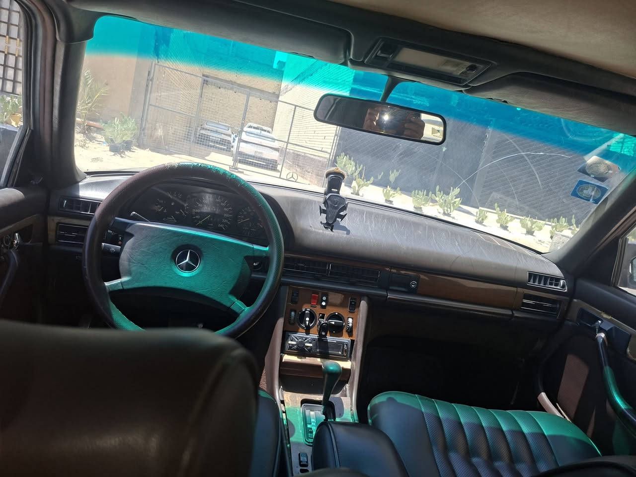 جامبوا مديل 1988رقم بغداد انكليزي  كير ومحرك بلاد مكفولات تبريد شغال سلايت شغال  سعرها49وبيها مجال غرفه جديده كل نقص مابيها مكانها كربلاء حي النصر ***********
