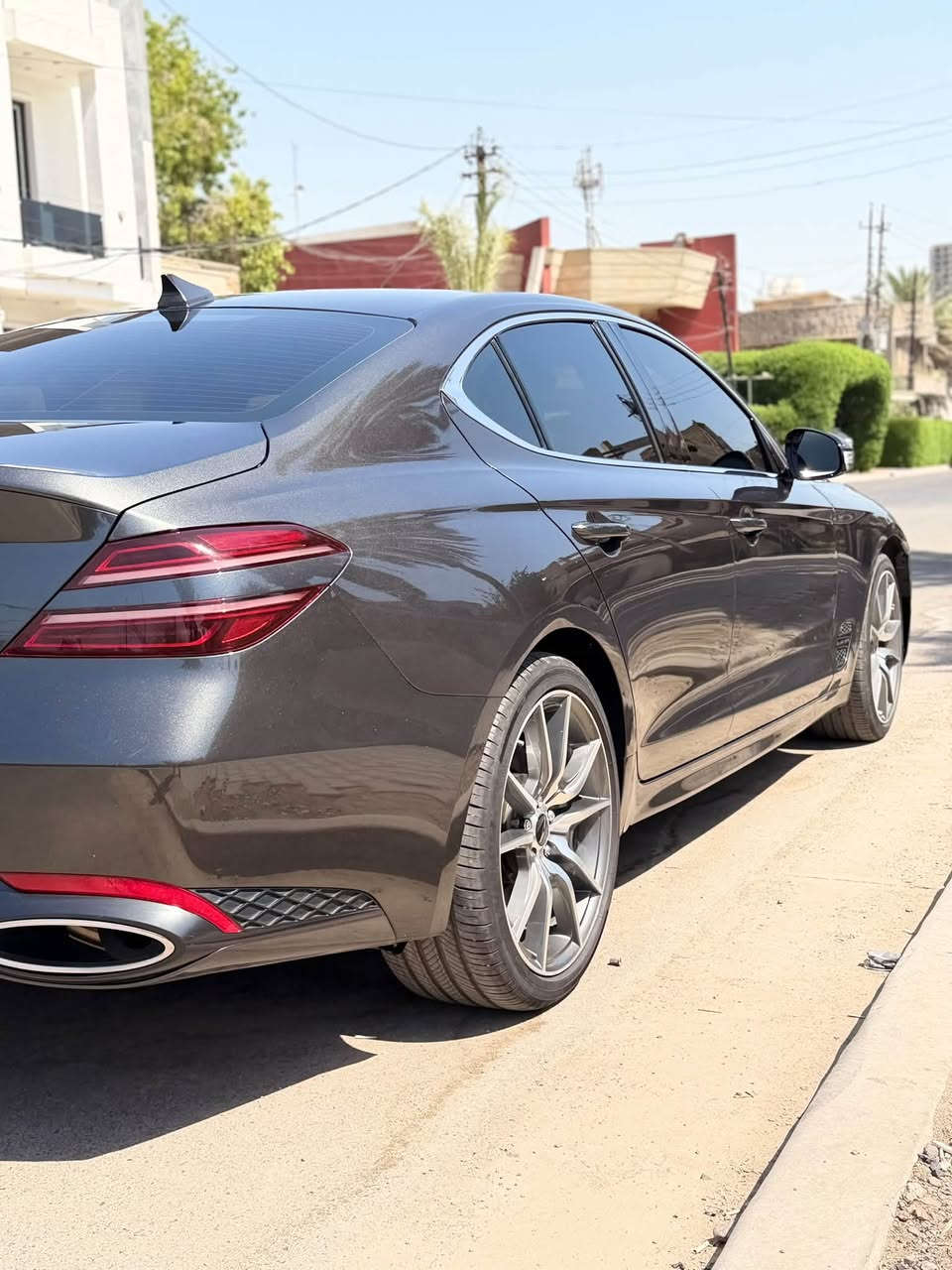جنسيس G70 • ٢٠٢٥ • جلد ابيض