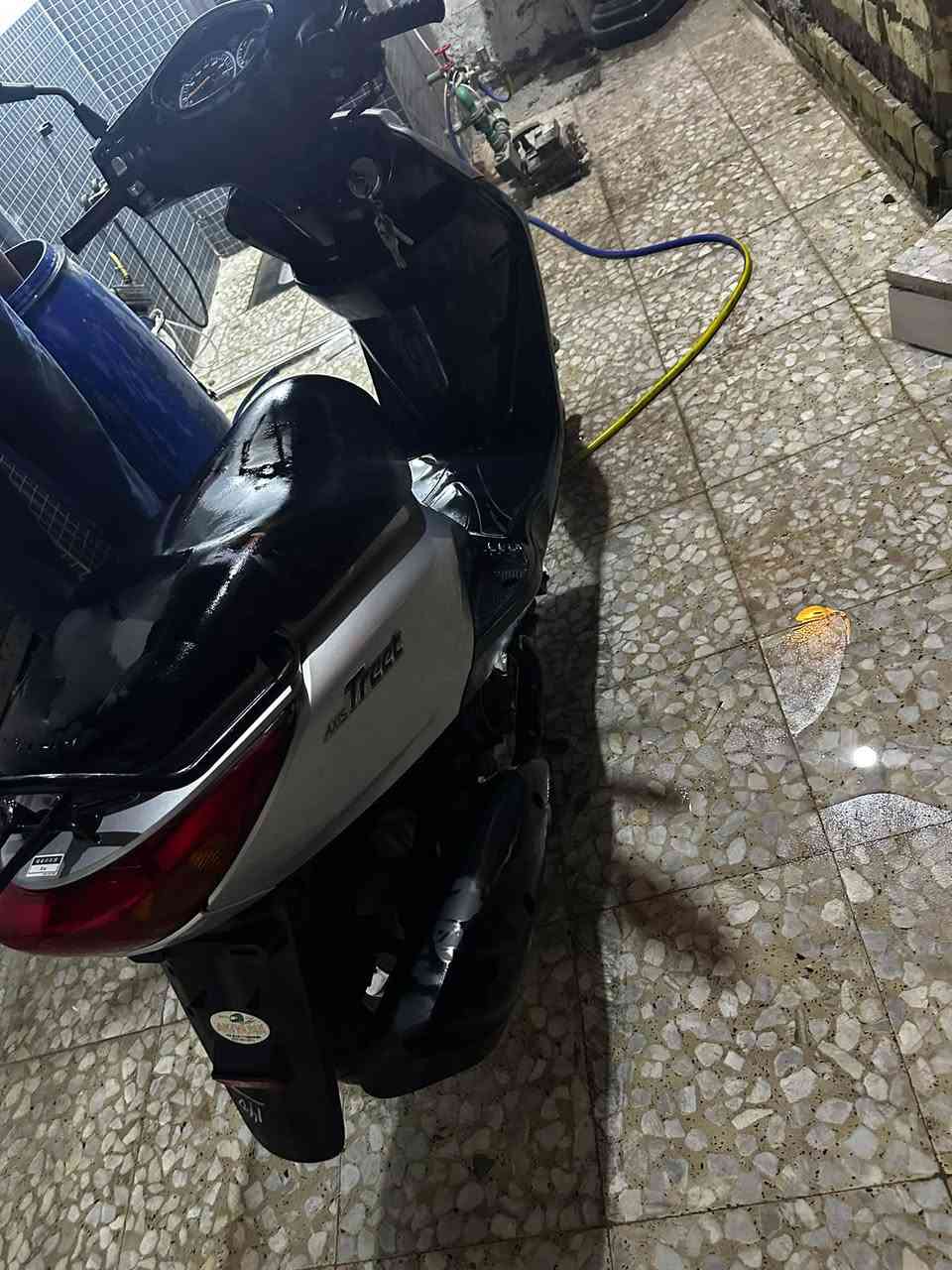 اكزز • نضيفه • ما مفتوح