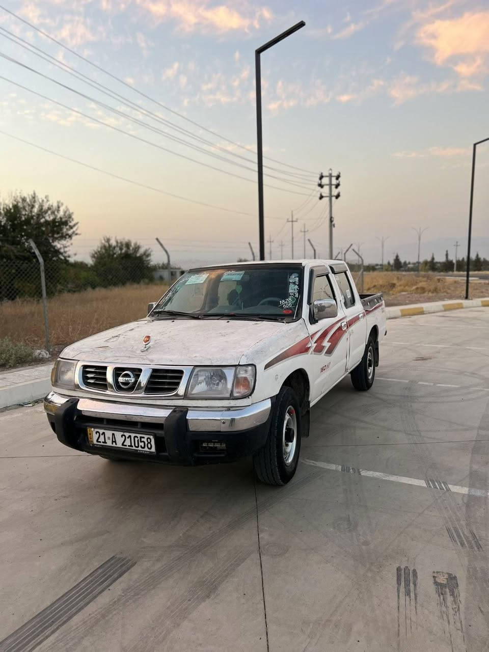 نیسان 2001 ڕەقەم سلێمانی  سەنەوی هەتا 2030 تازەیە  بەشەرتی تەحویلوو خەرامە         مەکینە گێڕ  ئەکسل   هەموو گیانی بەشەرت       تەبرد ساردوو گەرم     چوار تایەی لۆک    بێمەسرووف   سەیارەکە بەس لێ خووڕینی ئەووێیت  یەک دینار  مەسرووفی تیانیە قەترە چەوری بەگیانیوە نیە  ئەم سەیارە بەلاشە  خوار هەموو بازاڕ  65 گەڵا     ماڵی دۆست    ***********     *********** وەتس ئاپی  لەسەرە  ماڵی دۆست
