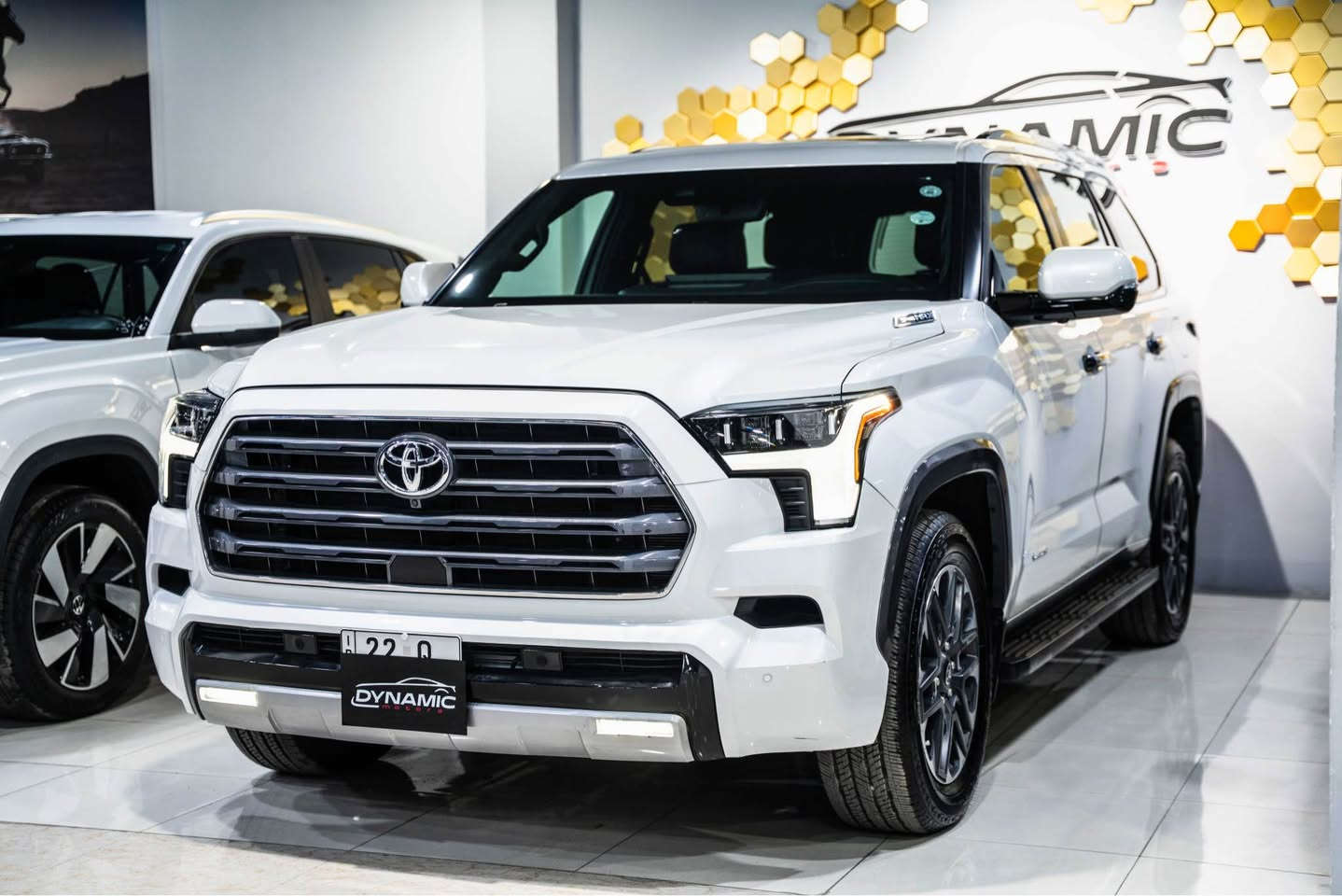 2025 TOYOTA SEQUOIA LİMİTED HYBRİD
سعر : 🔥🔥
موديل :2025
مواصفات : limited
محرك : 6 سلندر هايبريد
وارد : امريكي
عداد : 4,000ميل
صبغ : ٢ باب بدون داخل
رقم : ( اربيل)
ناونيشان هةولير جادةي حديد و خشب پيشنگاي دايناميك موتورز
بو زانياري زياتر پةيوةندي بكةن بة وتس اب
*********** 
=============== أربيل, العراق

