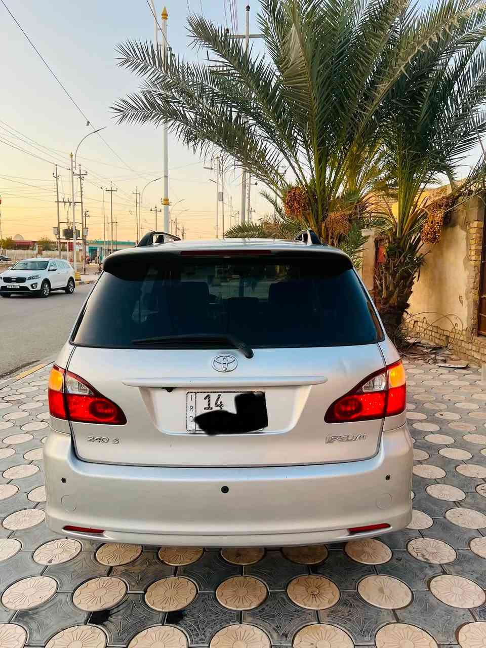 سلام عليكم ابصم لبيع موديل 2004 مشروع وطني تحويل مباشر سياره كفاله عامه وجاهزه مكينه وكير وحداديه وتبريد وتخم تاير ويلكب (16)حساس خلفي مامي كأمره خلفي 
مامي سياره جاهزه من كلشي منضومه زنون كهربائيات كلها شغاله شاشه تاب ومضخم سماعات مري شفط
سعر (115)وبيها مجال
مكان الناصريه 
(‭***********‬)
(‭***********‬)
