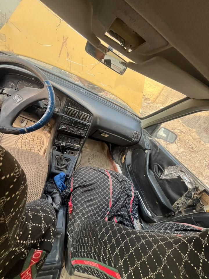 405 GLX • ٢٠١٢ • الكير تضيف