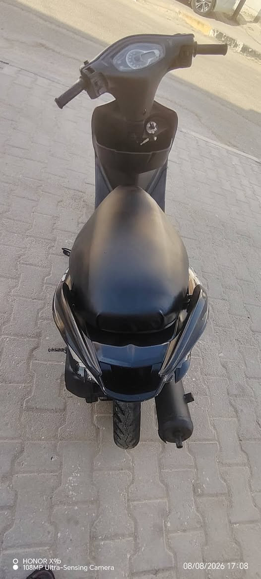 دراجه أدريس ياباني ما مفتوحه أحلى من الصور *********** سلف  لايتات شلعه معدل سعرهه 300 بيه مجال
