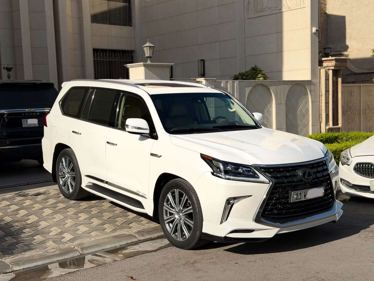 لكزس LX570 • ٢٠١٦ • ١٢٤ ألف كم