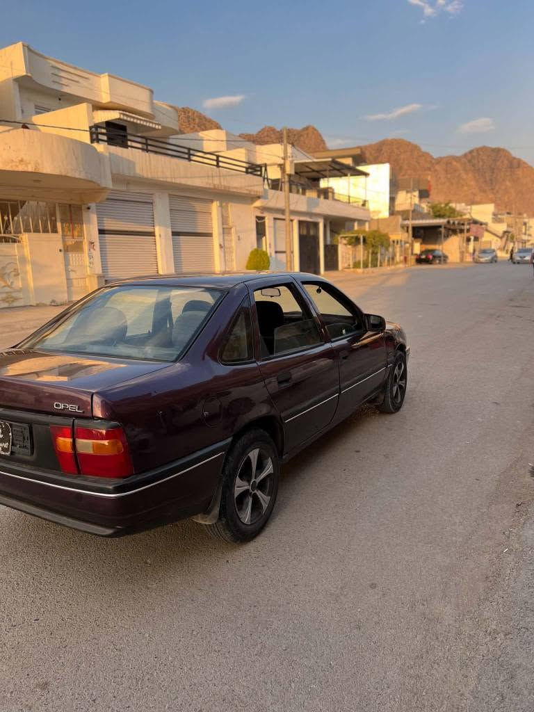 بە ناوی خوای گەورە  ئۆپل مۆدیل 1990 ئارم ئلاستیک سلیمانی مەکینە 18 بەشەرتی ئارمو ئەوەلیاد وتو خرامە کامە کورەکراوە لەسەر ساغ گیر مەکینە بەشەرت زۆر جوان ماوەتەوە  سحری گونجاوە  ناونیشان ڕانیە  ژمارەی خاوەنەکی ـ*********** رانية, السليمانية
